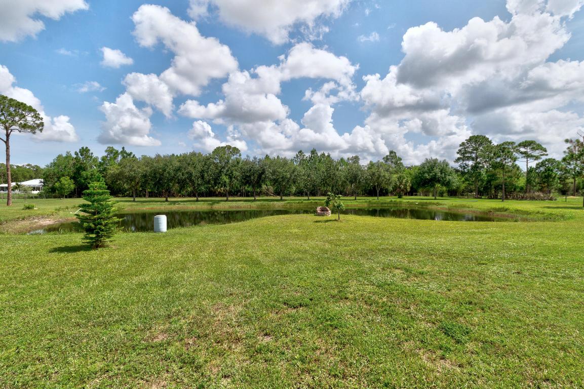 FELLSMERE FARMS CO S/D OF UNSURVEYED TWP 31 RNG 37 - Residential