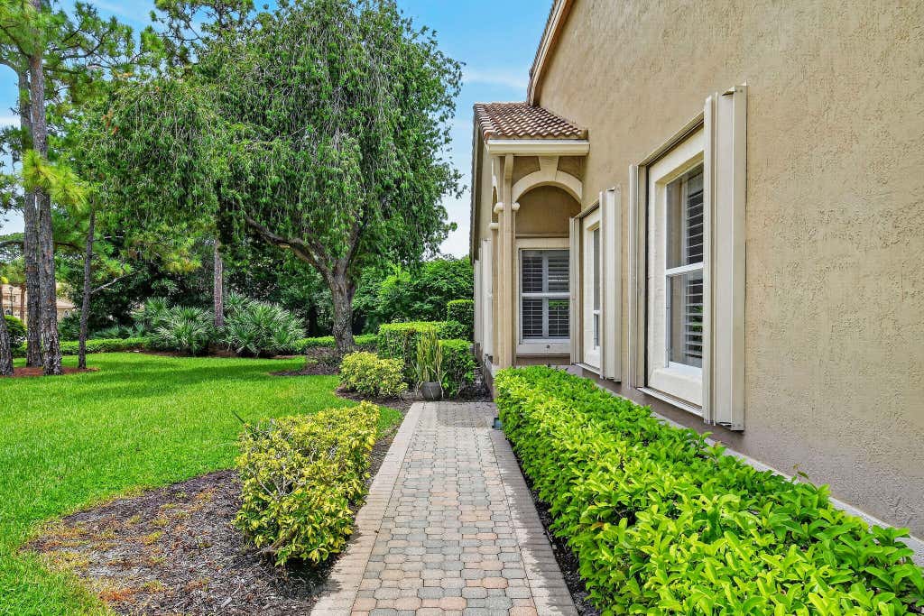 Photo of 7007 Torrey Pines Circle, Port Saint Lucie, FL 34986 (MLS # B26060449)