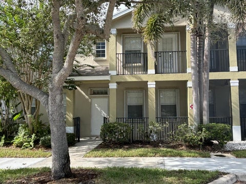 Photo of 2089 SE Glen Ridge Drive, Port Saint Lucie, FL 34952 (MLS # B26069939)