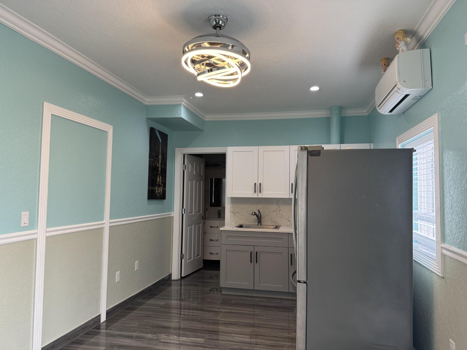 240 NE 27th St