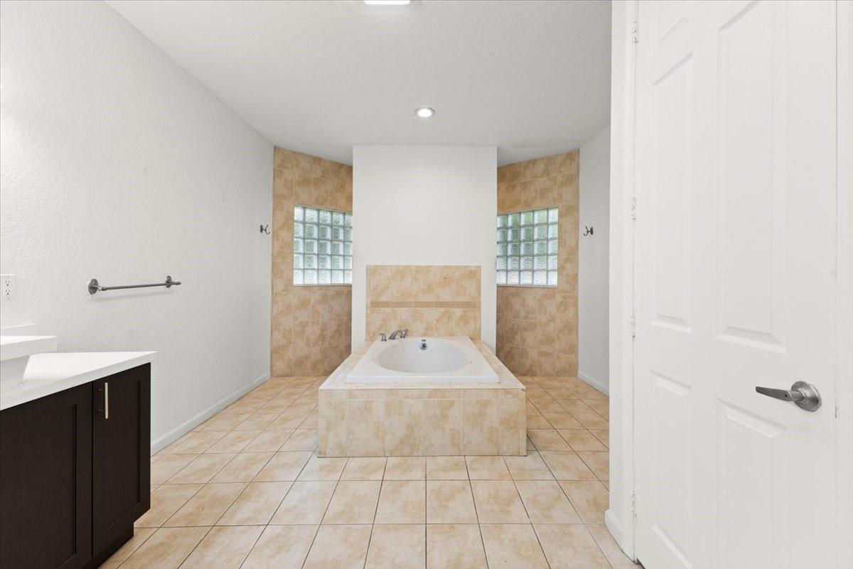 Da Silva 150-32 B - Residential Lease