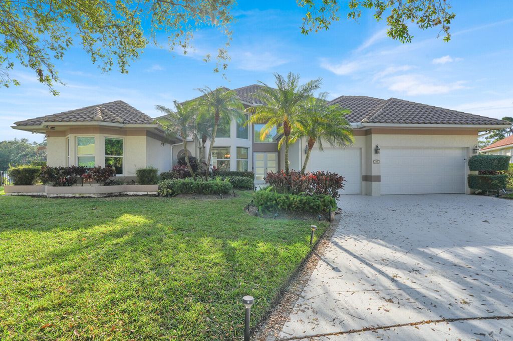 Photo of 142 Corinthian Circle, Jupiter, FL 33458 (MLS # R11166154)