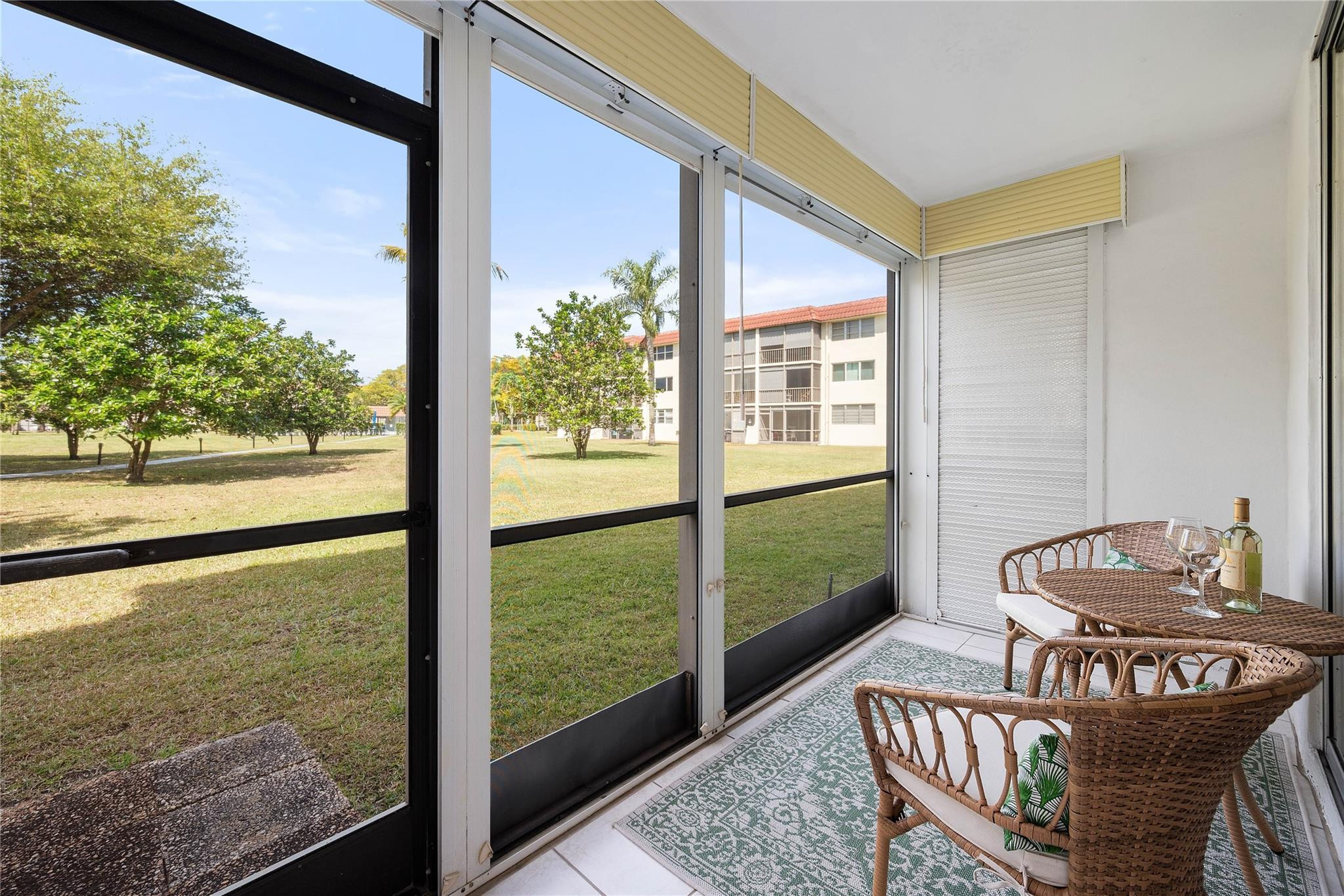 HOLLYBROOK GOLF AND - Residential