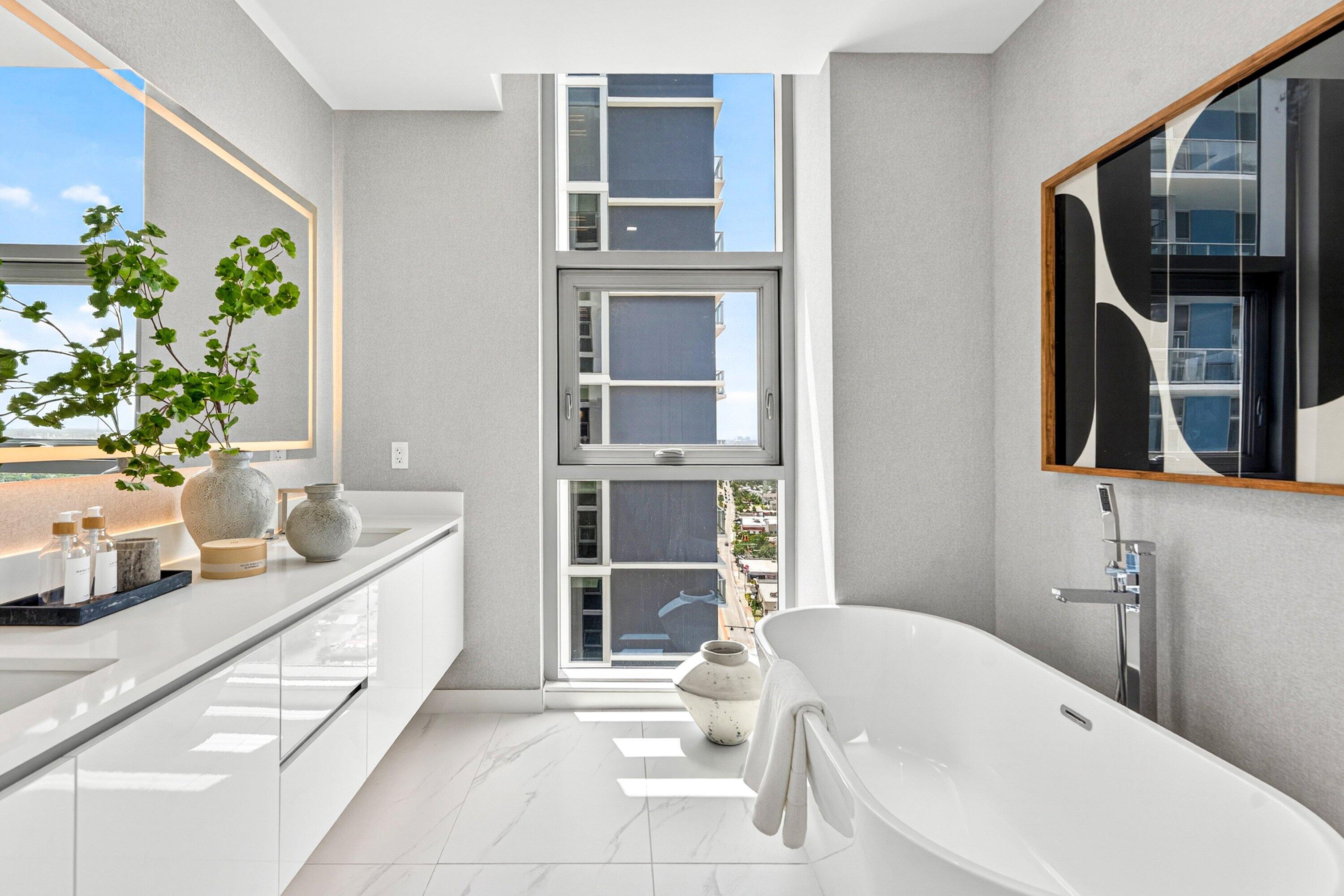 NAUTILUS 220 CONDO - Residential