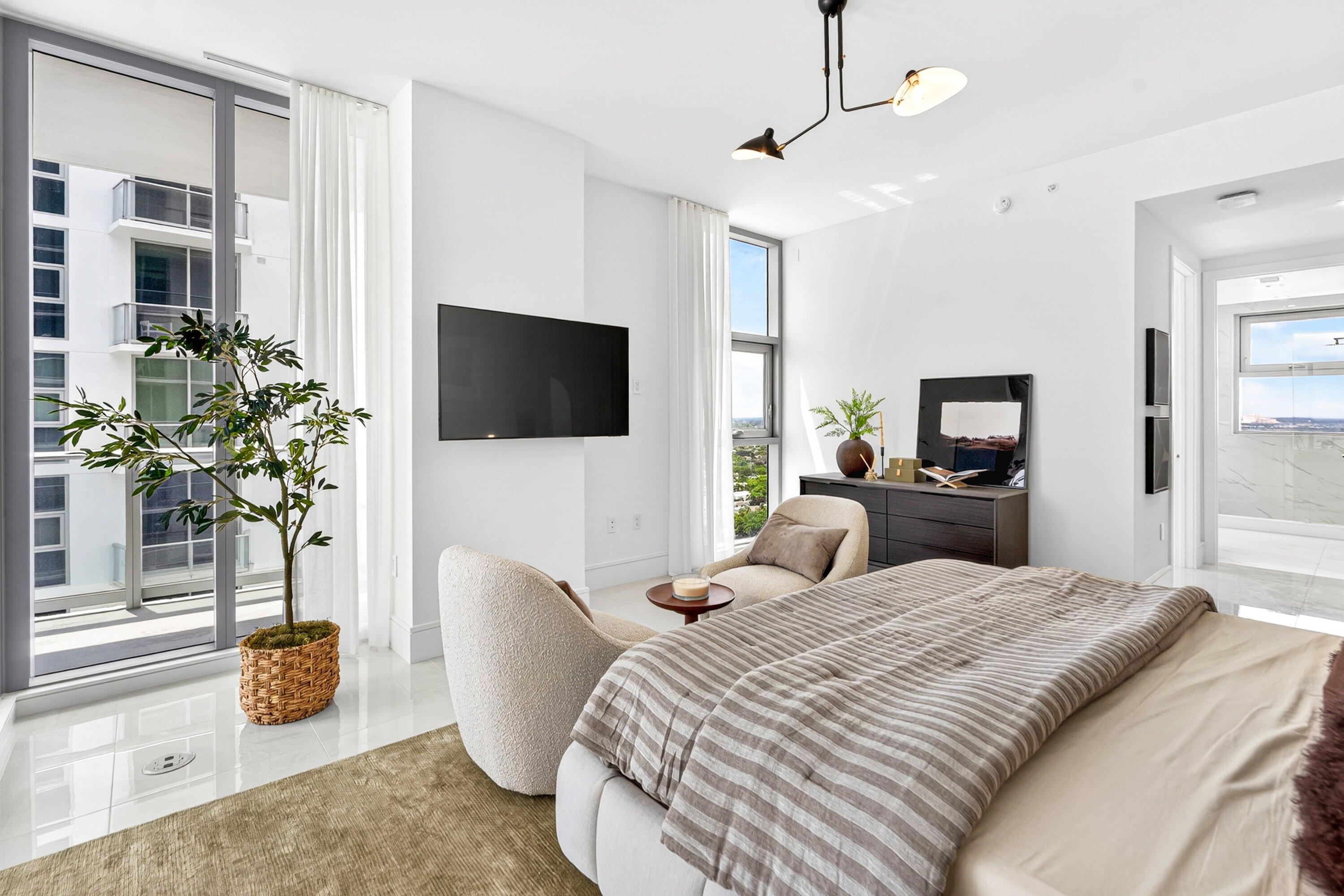 NAUTILUS 220 CONDO - Residential