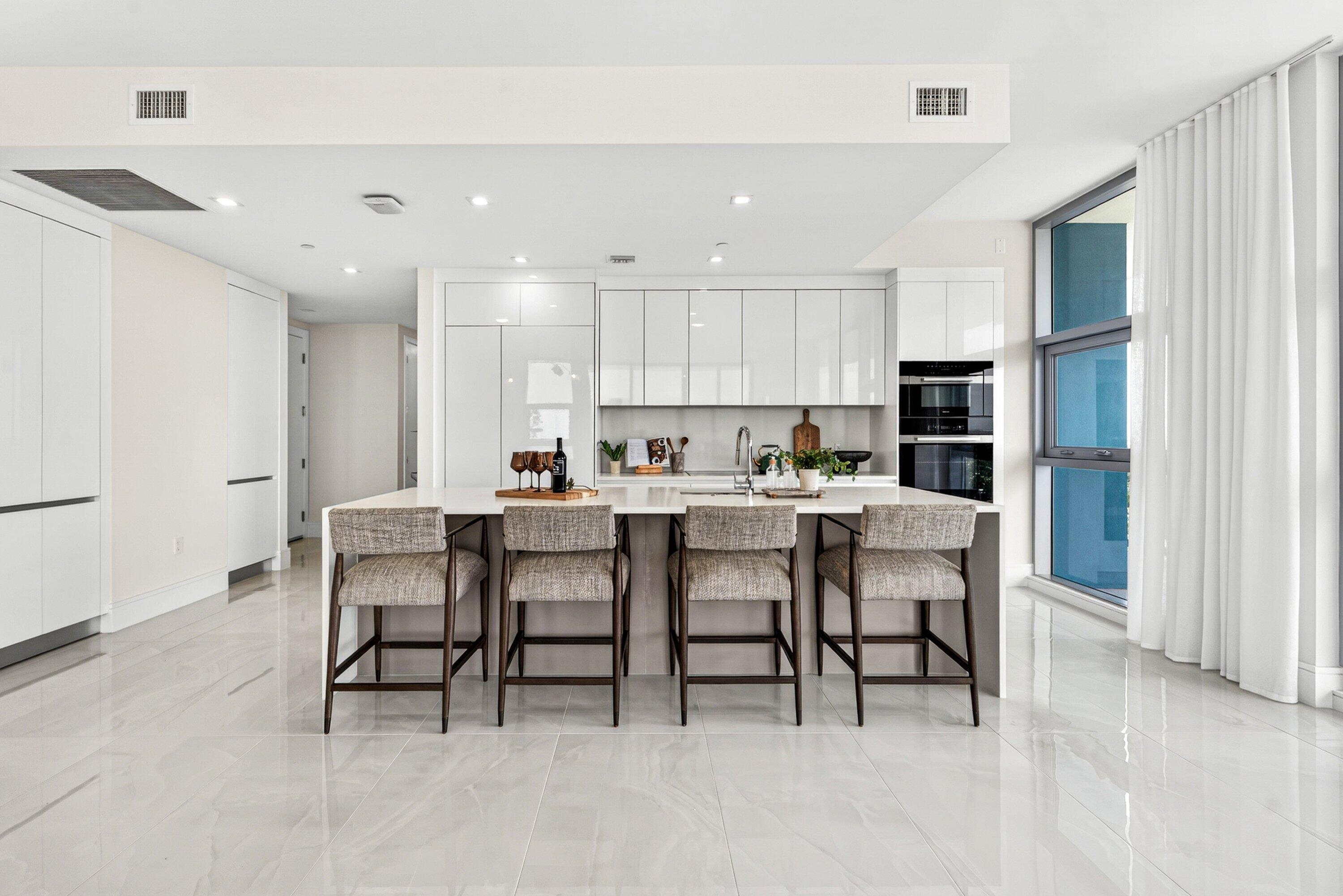 NAUTILUS 220 CONDO - Residential