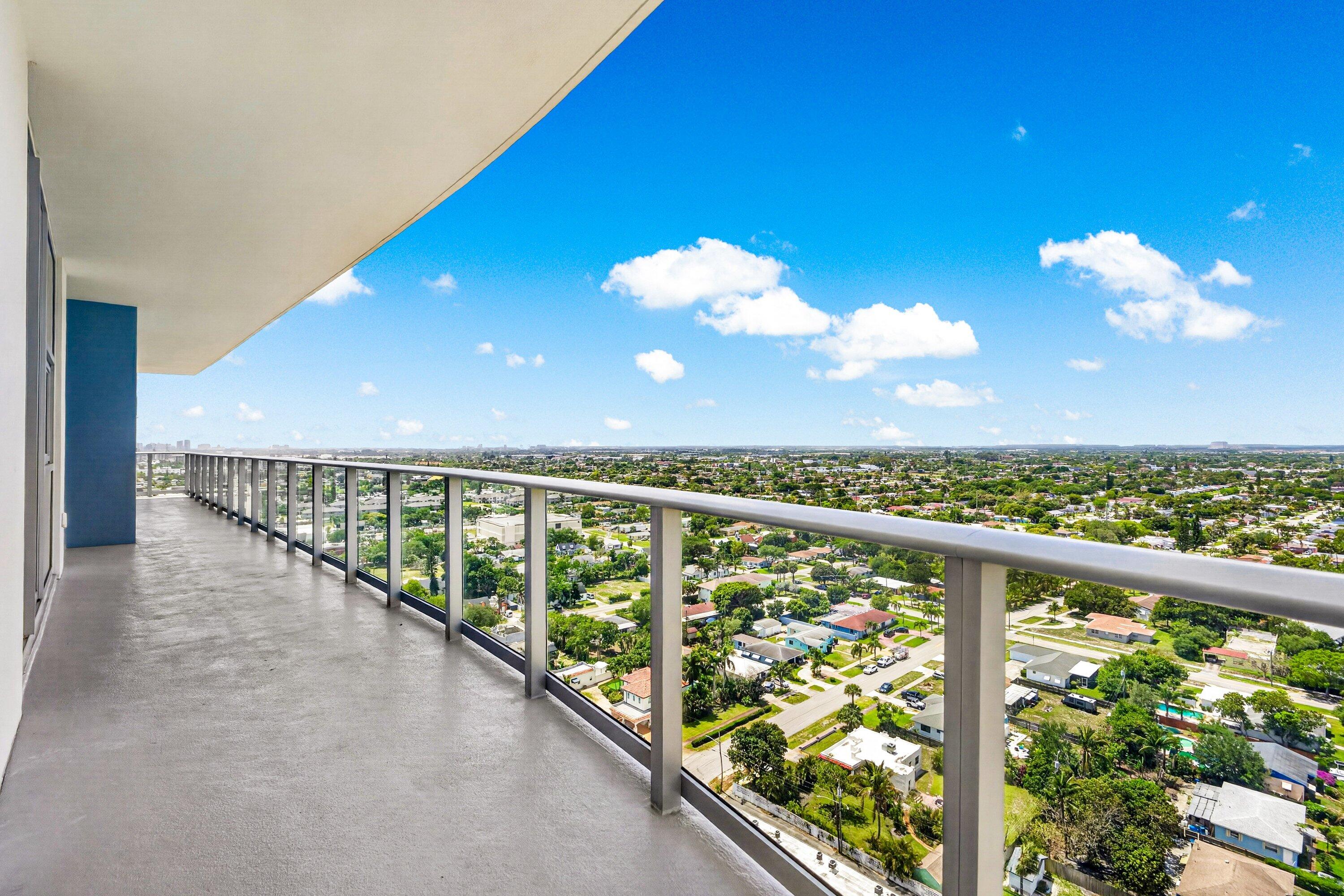 NAUTILUS 220 CONDO - Residential