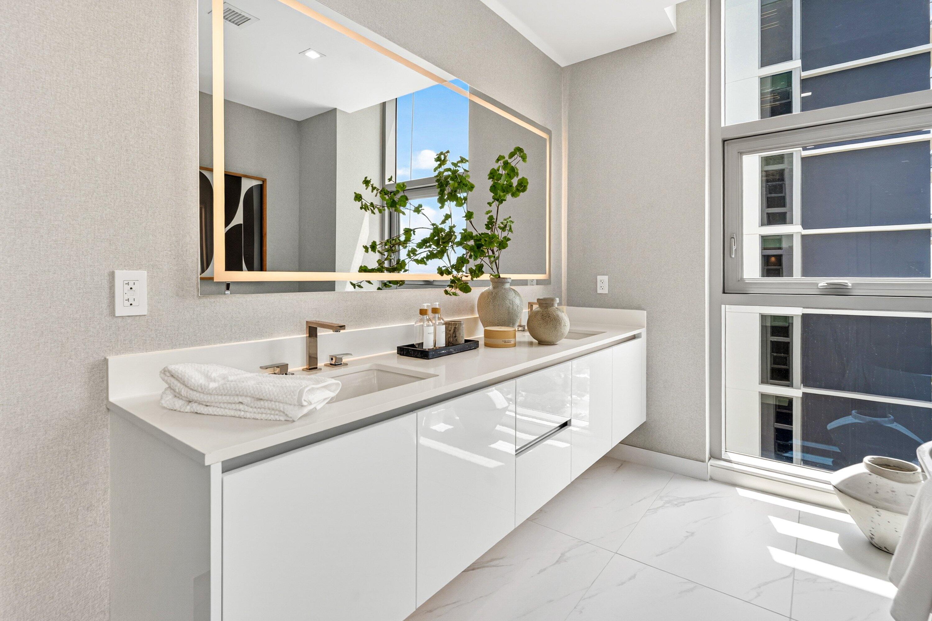 NAUTILUS 220 CONDO - Residential