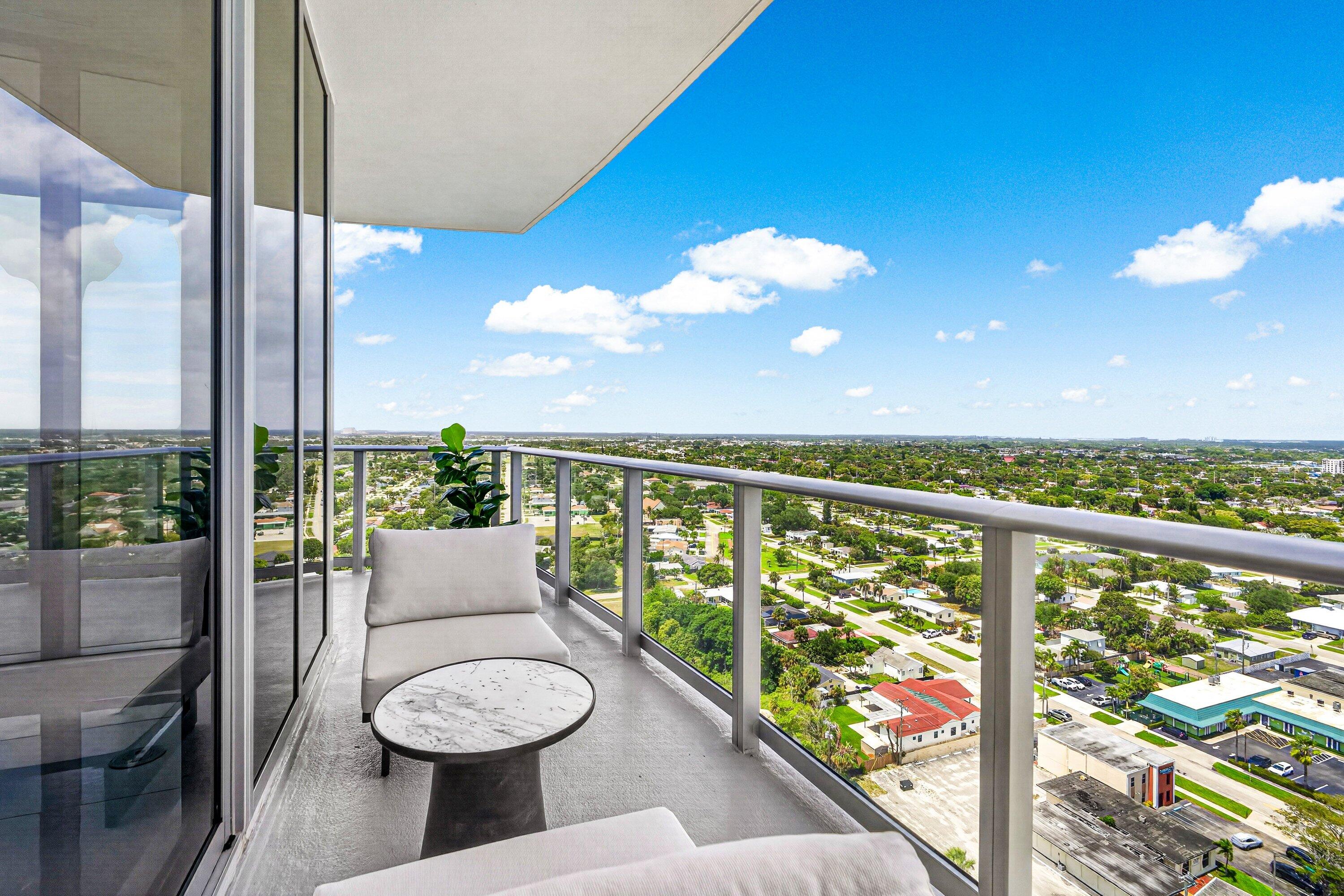NAUTILUS 220 CONDO - Residential
