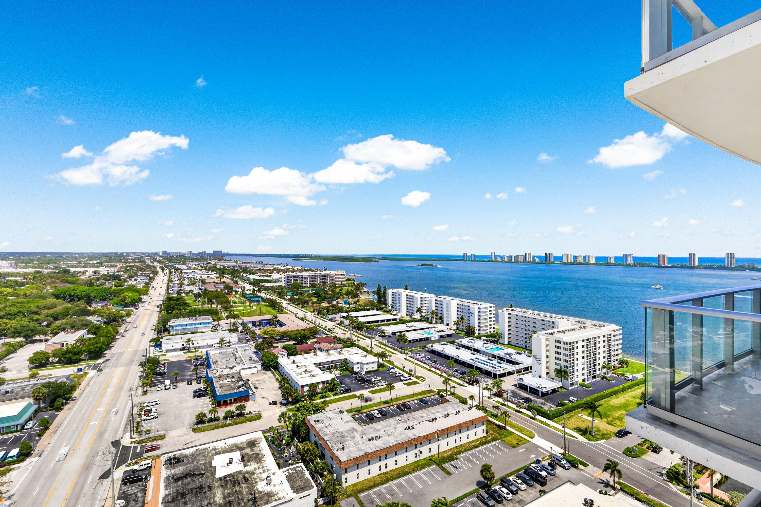NAUTILUS 220 CONDO - Residential