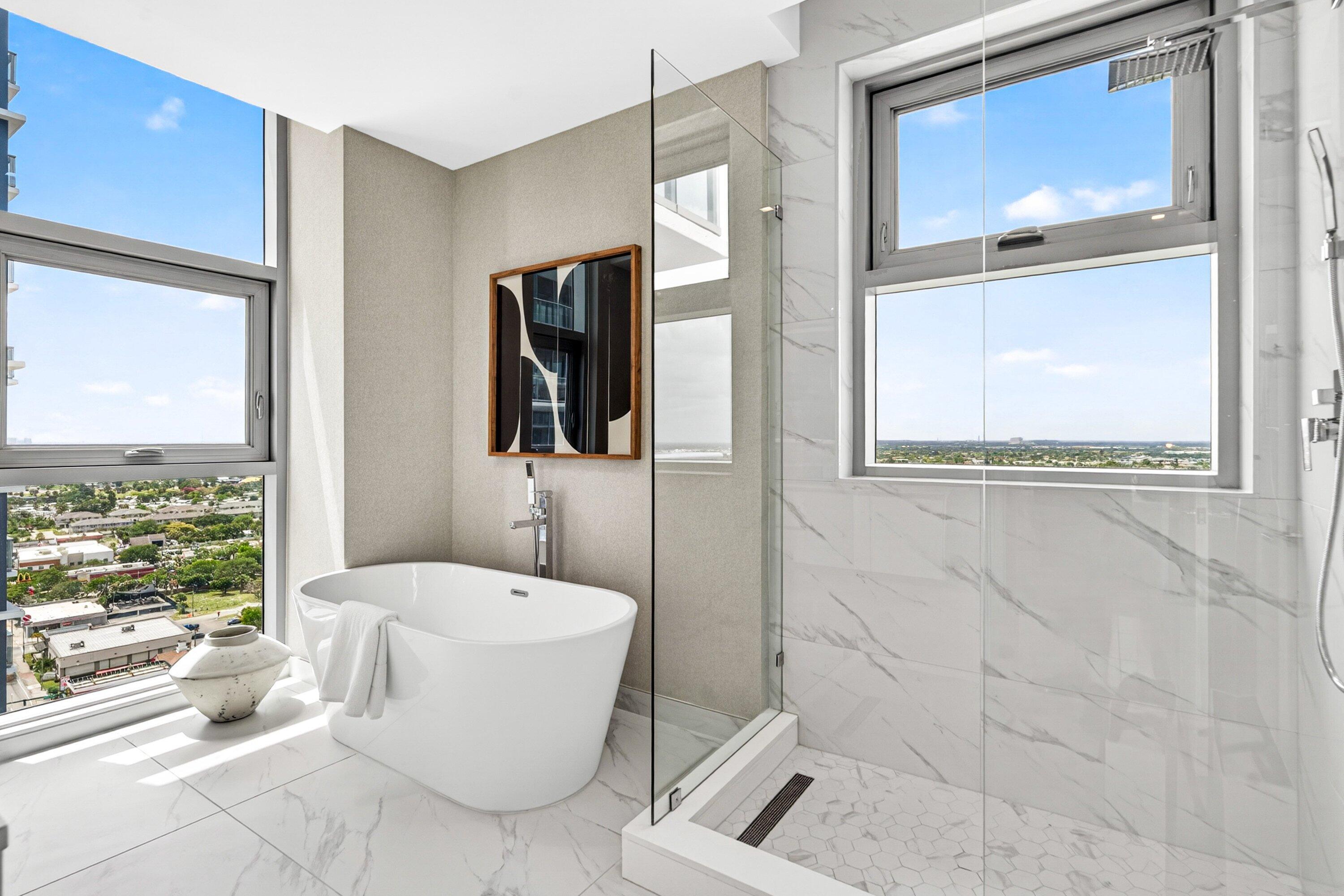 NAUTILUS 220 CONDO - Residential