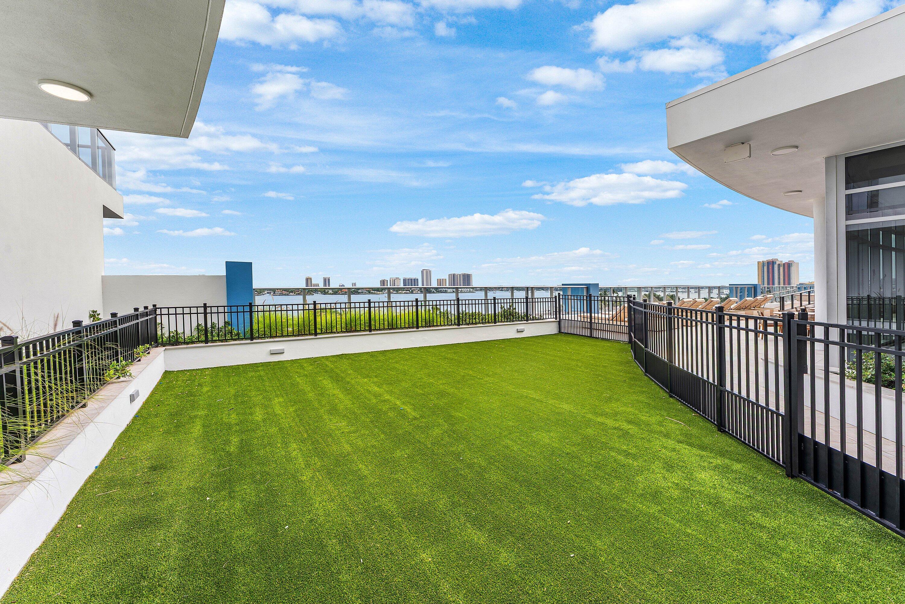 NAUTILUS 220 CONDO - Residential