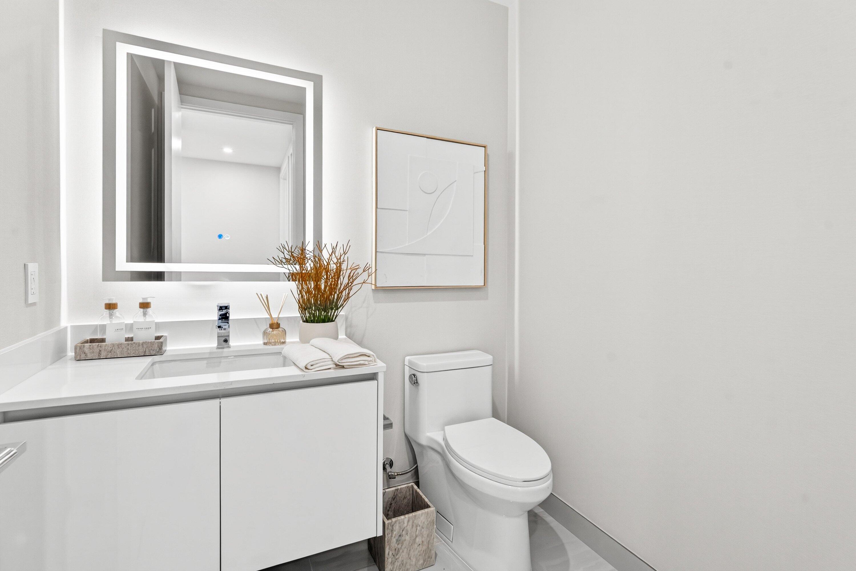 NAUTILUS 220 CONDO - Residential