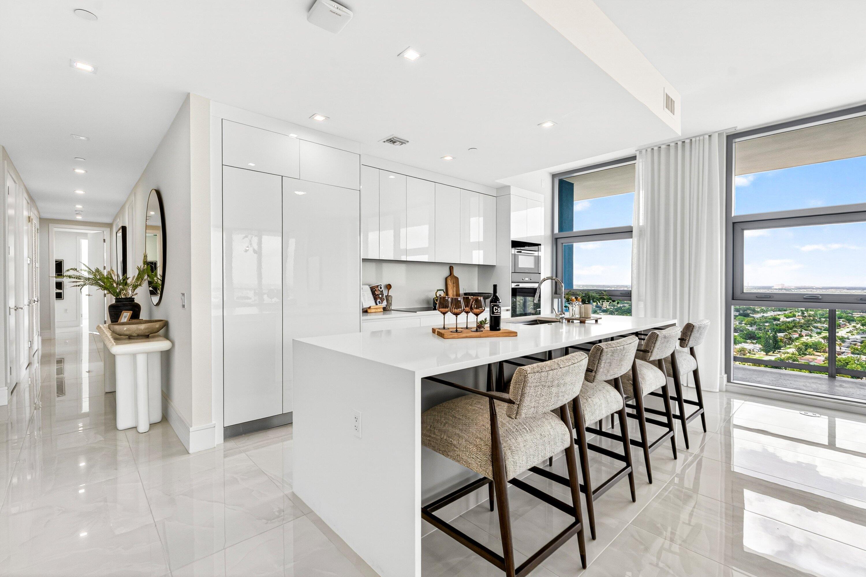 NAUTILUS 220 CONDO - Residential