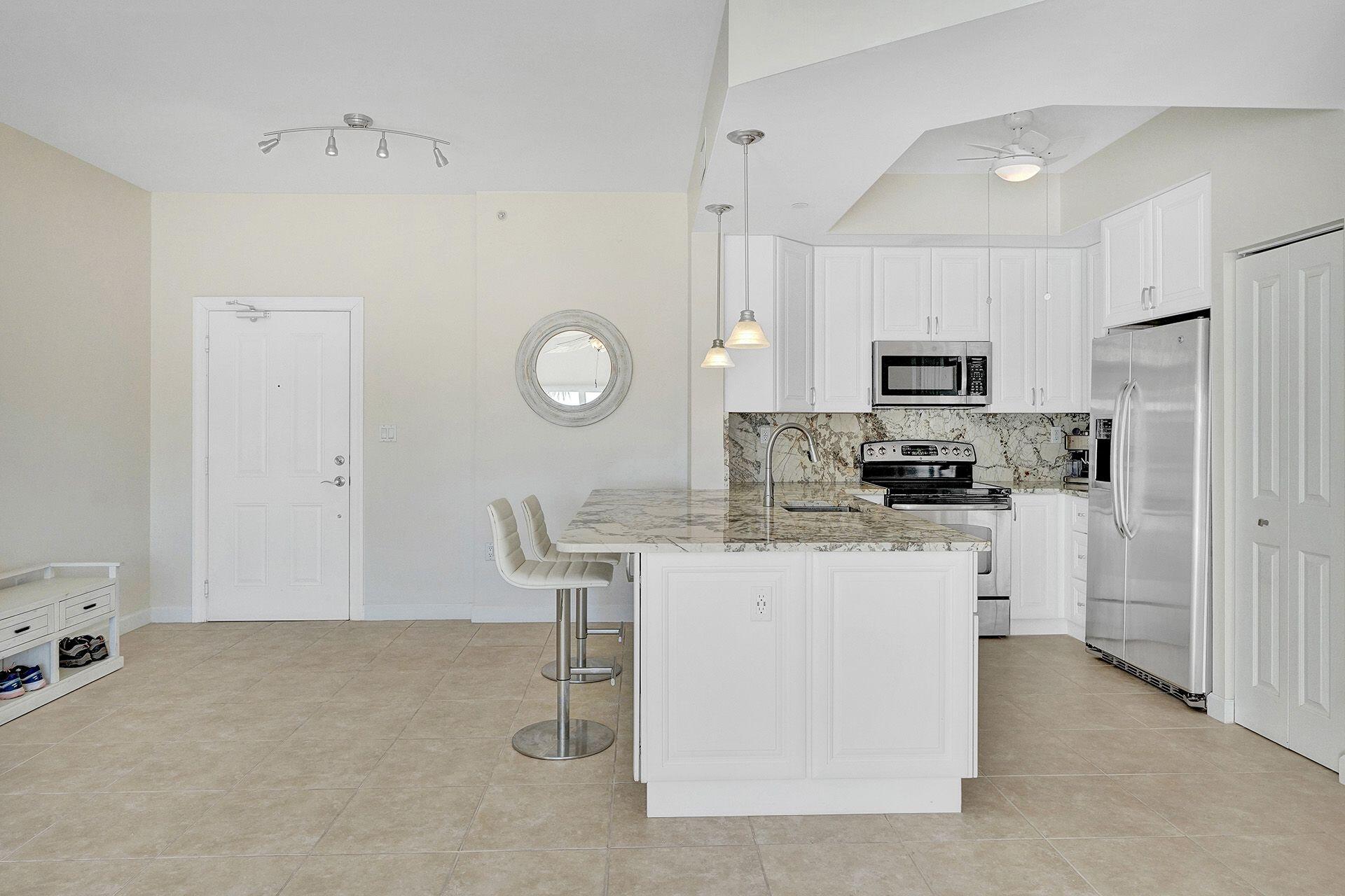 ISLAND BREEZE AT DEERFIELD BEACH - Residential