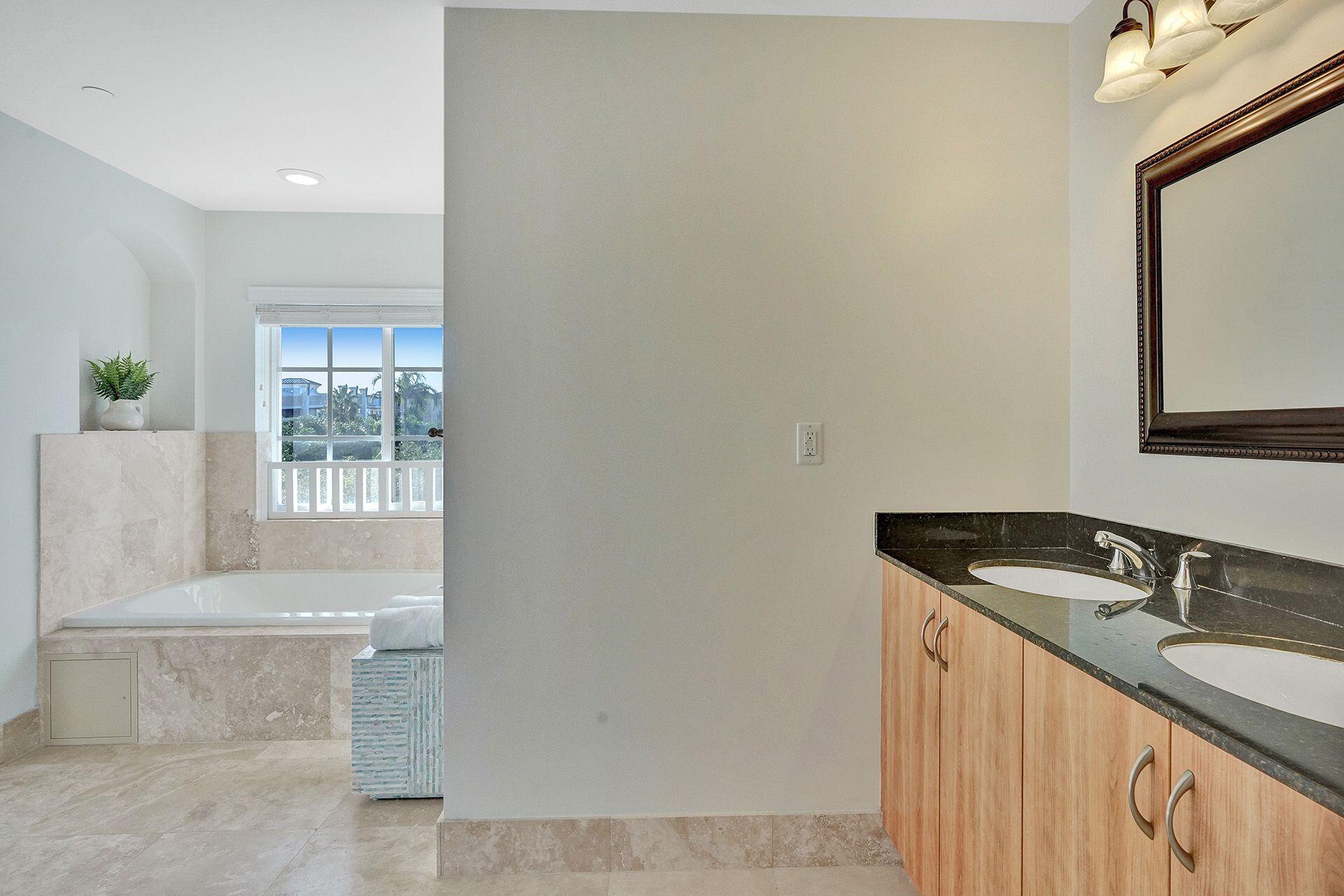 ISLAND BREEZE AT DEERFIELD BEACH - Residential