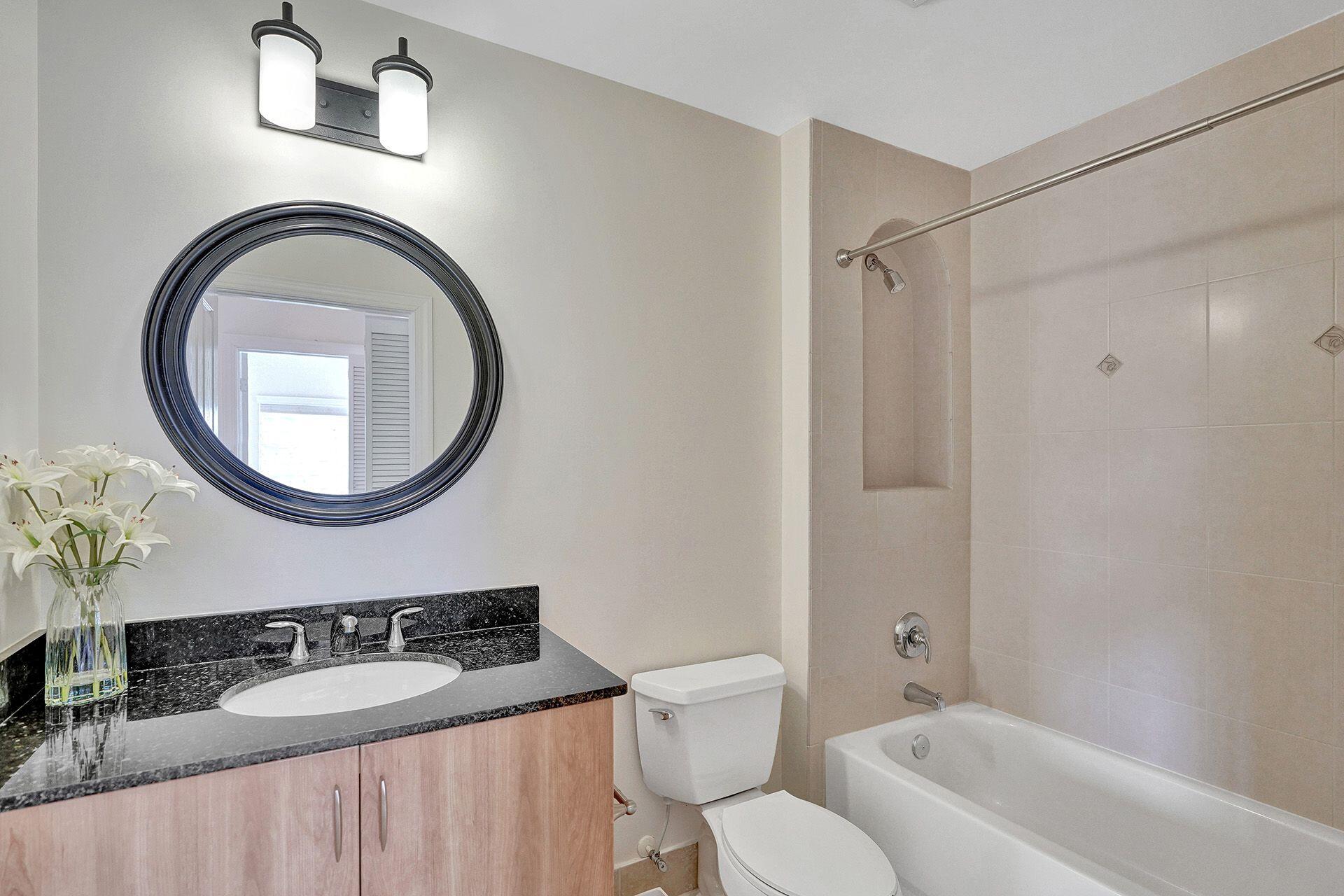 ISLAND BREEZE AT DEERFIELD BEACH - Residential