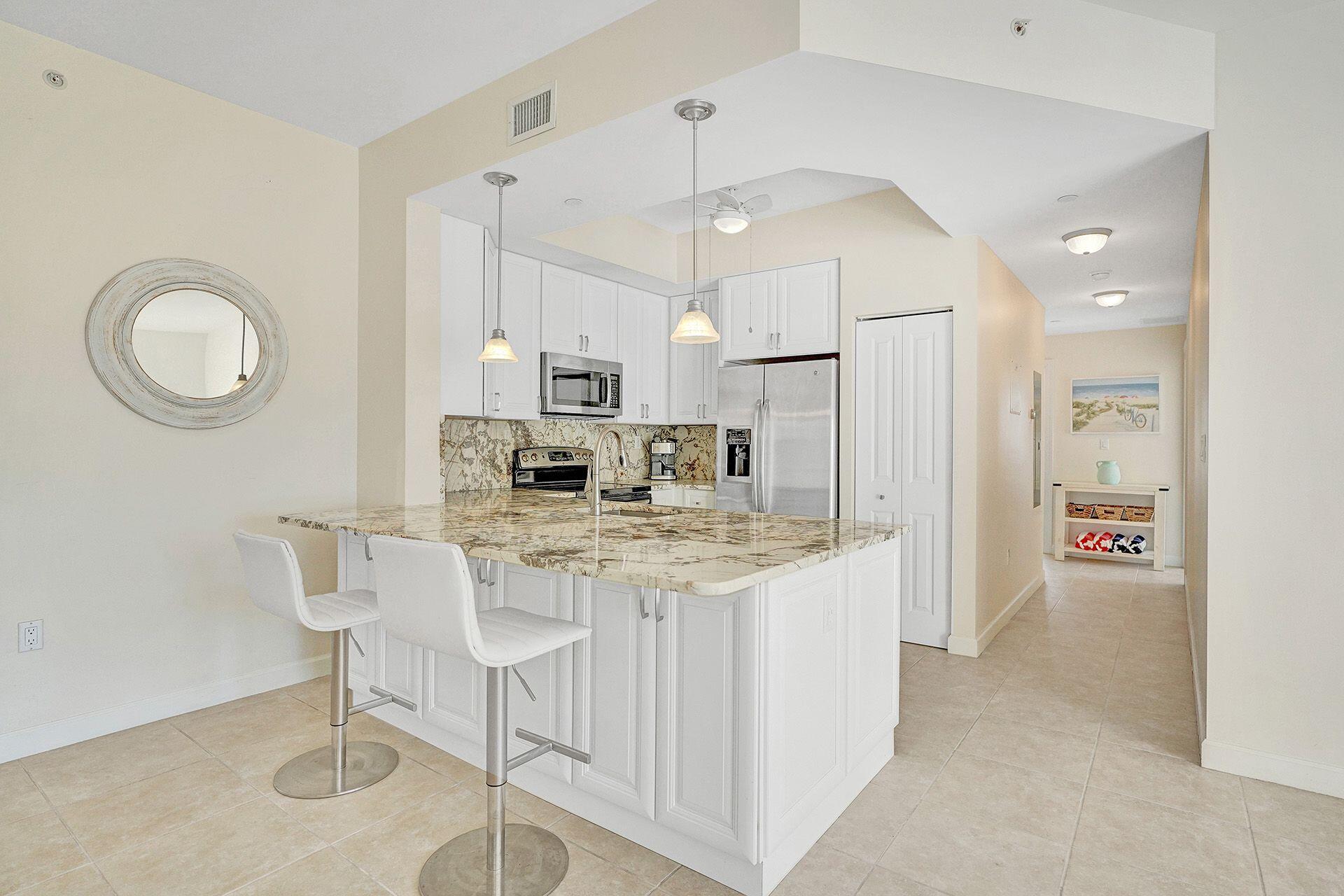 ISLAND BREEZE AT DEERFIELD BEACH - Residential
