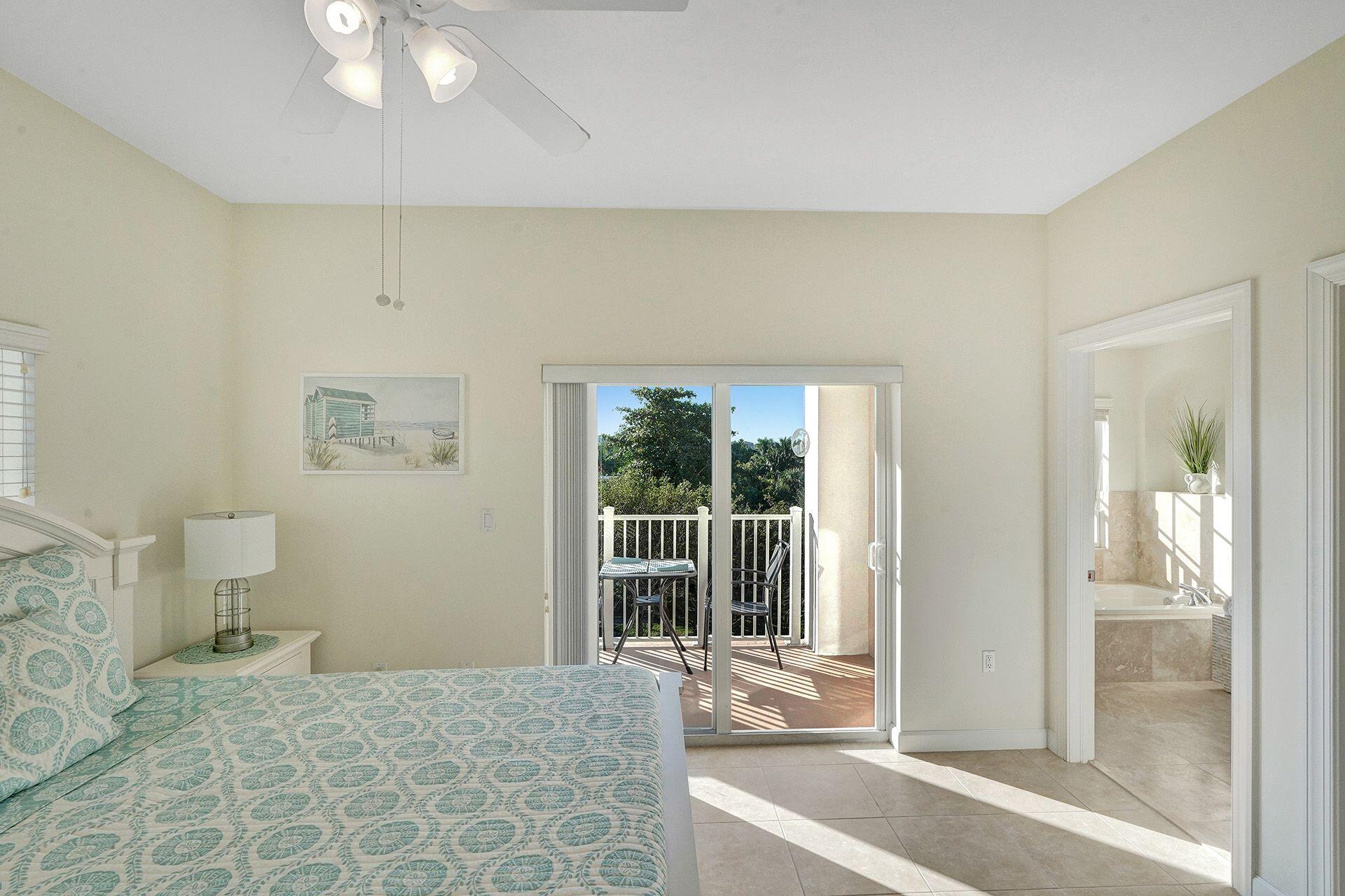 ISLAND BREEZE AT DEERFIELD BEACH - Residential