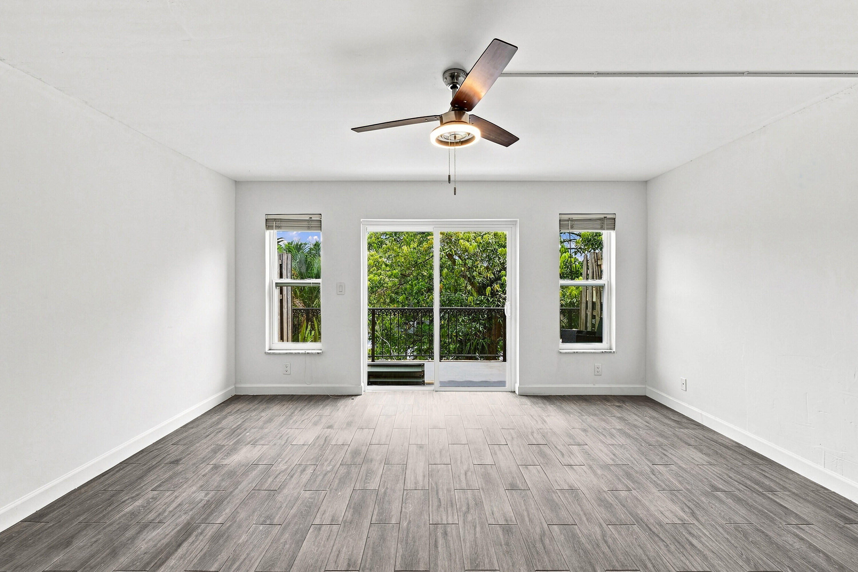 640 TENNIS CLUB Drive 307