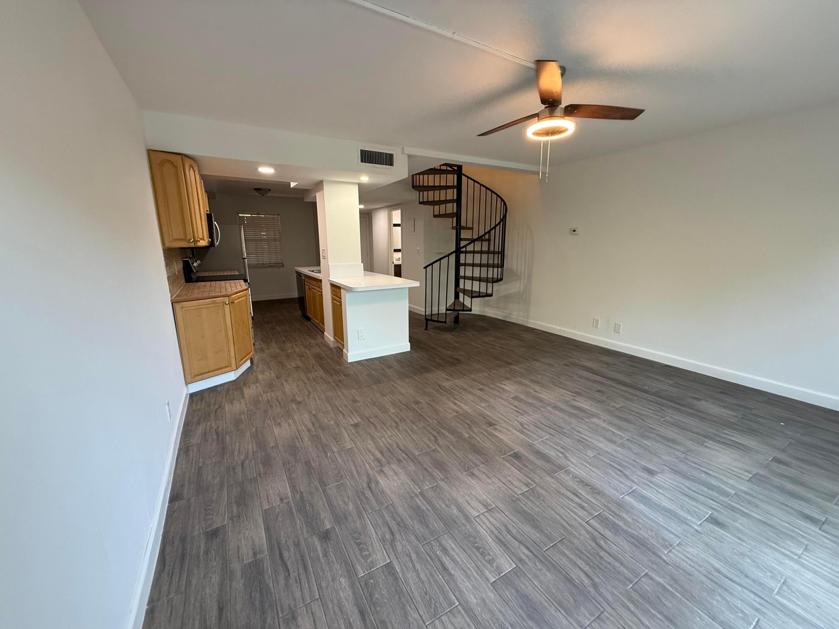 640 TENNIS CLUB Drive 307