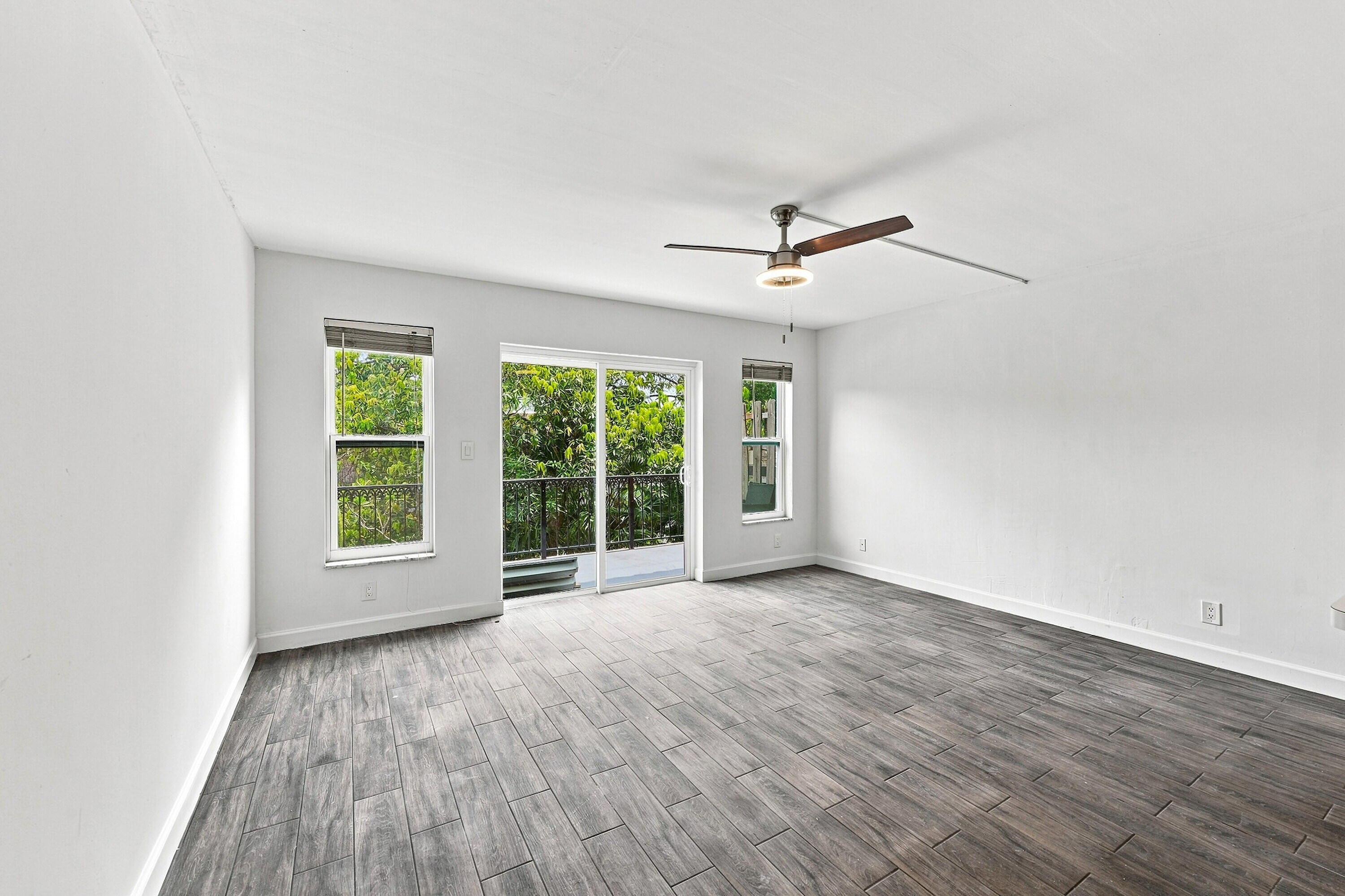 640 TENNIS CLUB Drive 307