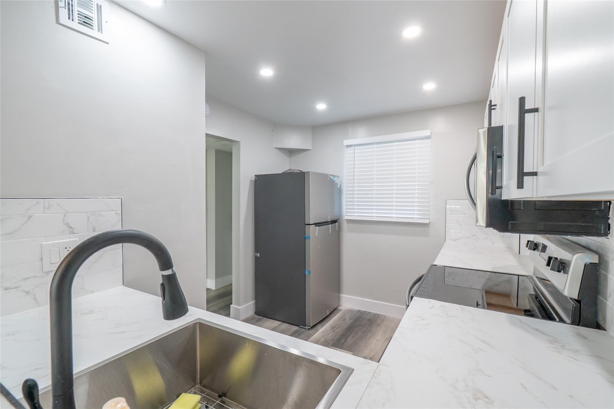 119 Royal Park Dr 4H