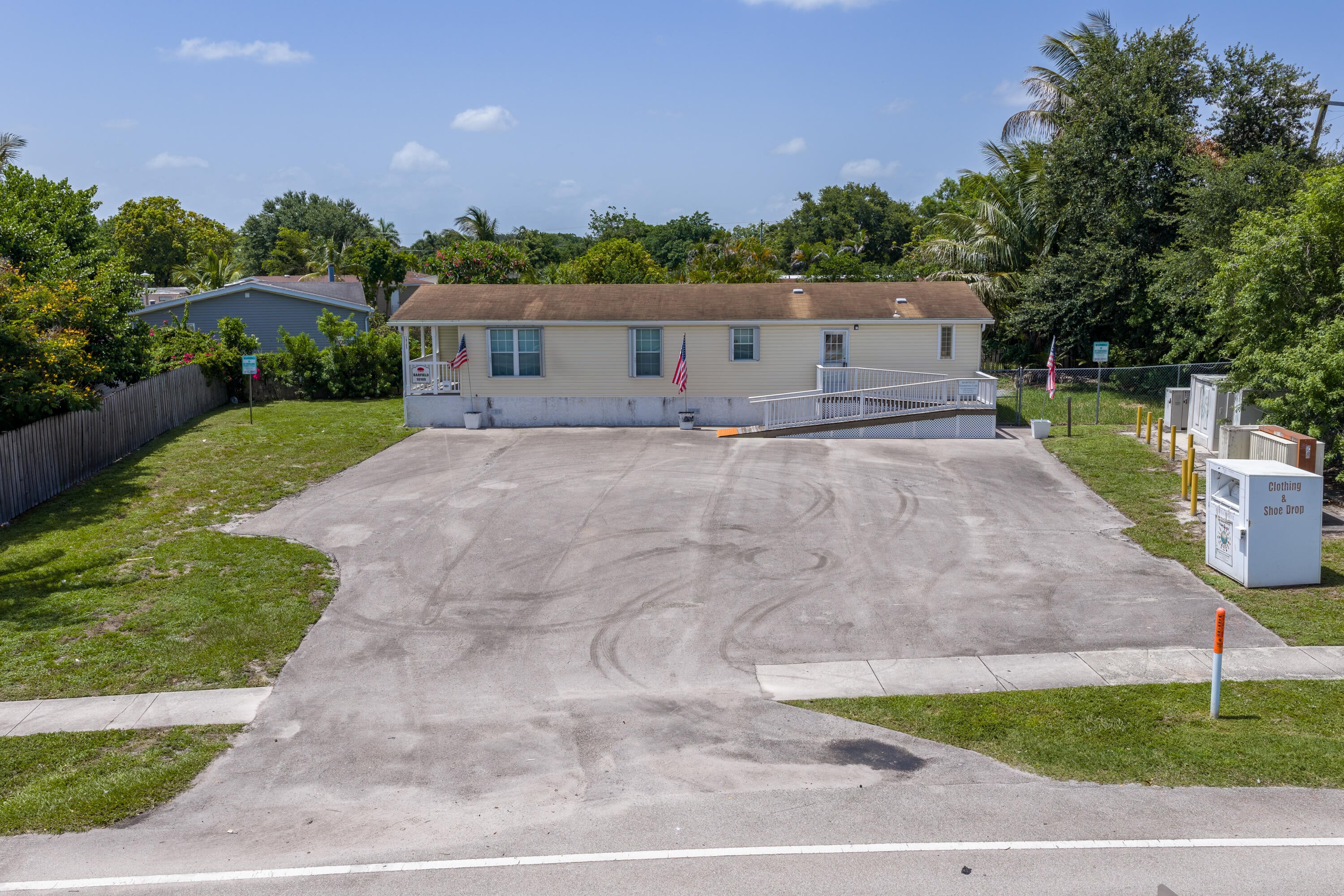 10105 SW Sandalfoot Boulevard, Boca Raton, FL, 33428/$425,000 3 10105 SW Sandalfoot Boulevard