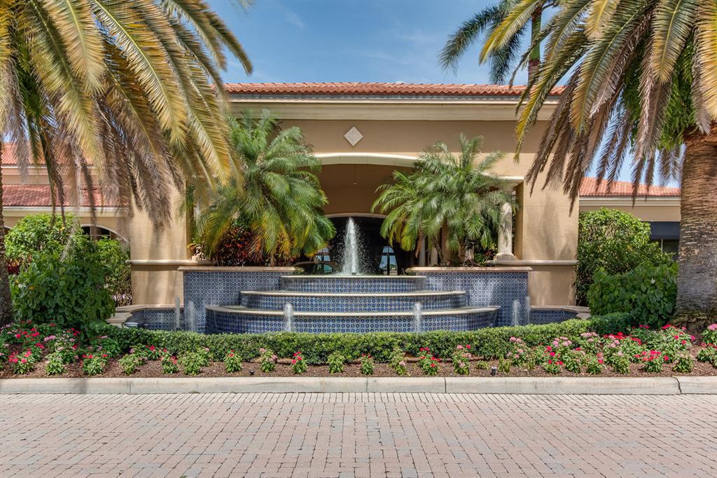 Valencia Lakes - Residential