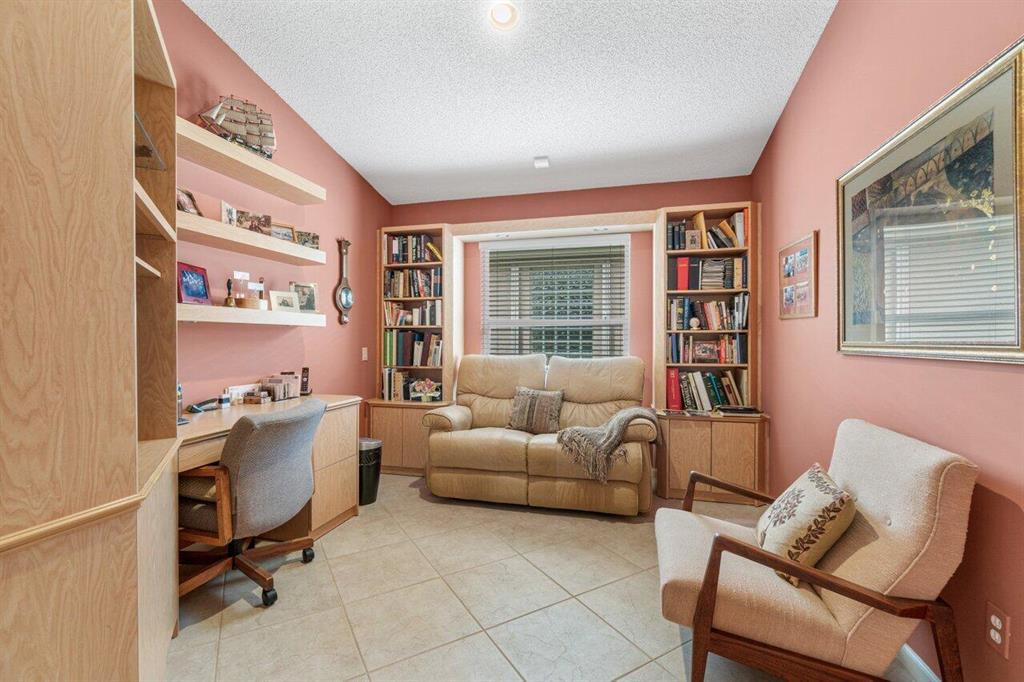 Valencia Lakes - Residential