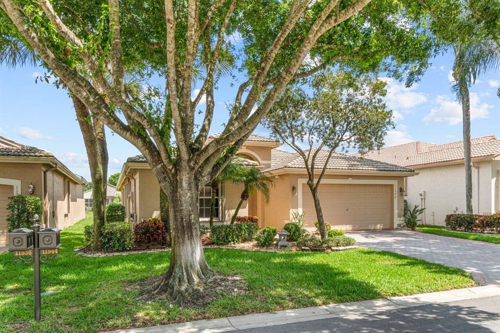 Valencia Lakes - Residential