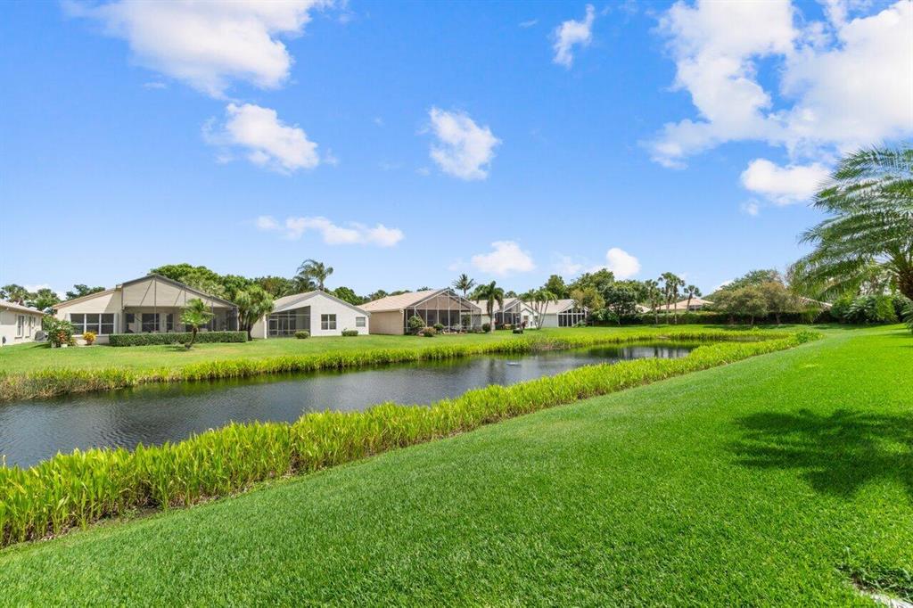 Valencia Lakes - Residential