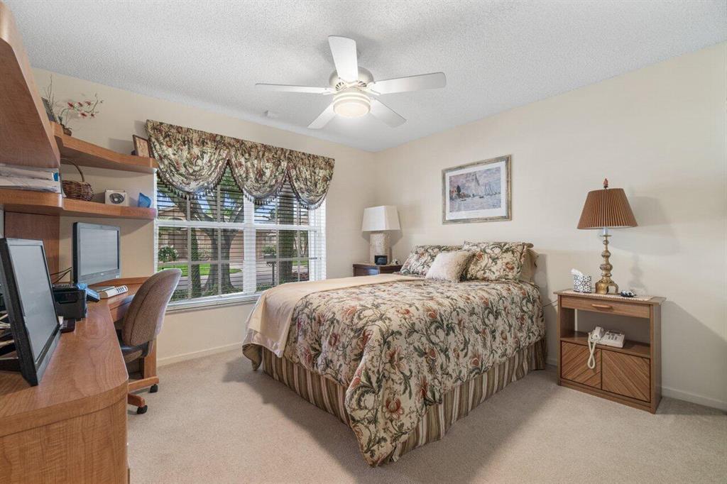 Valencia Lakes - Residential