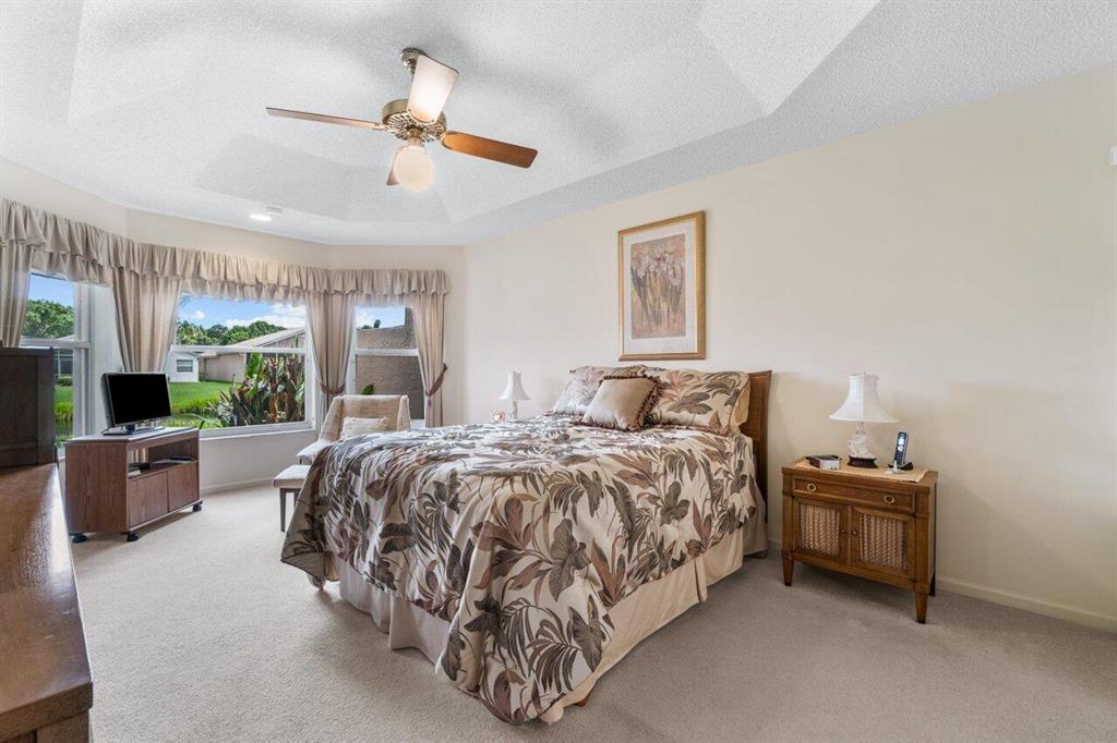 Valencia Lakes - Residential