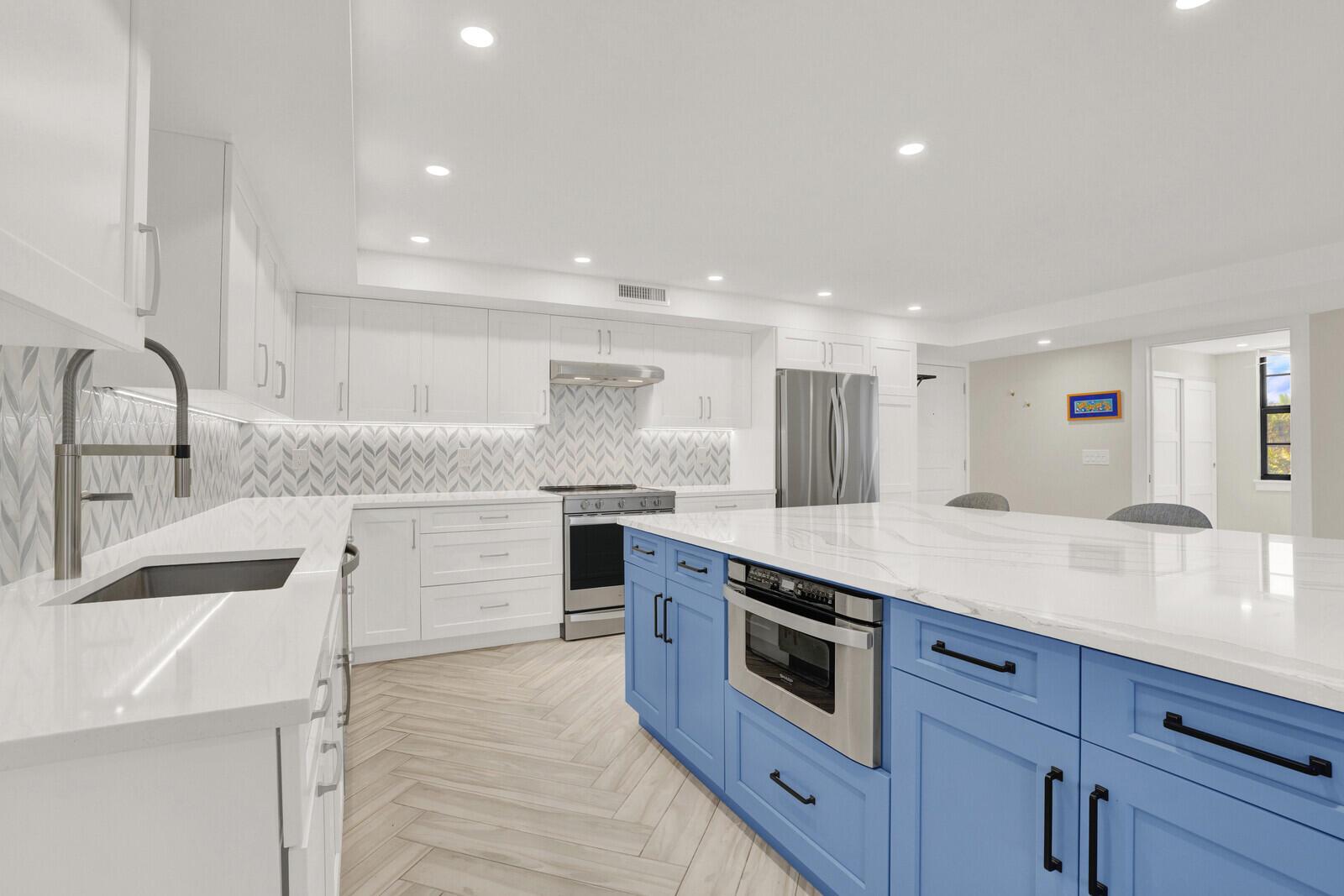 JUNO BY THE SEA NORTH THE - Residential