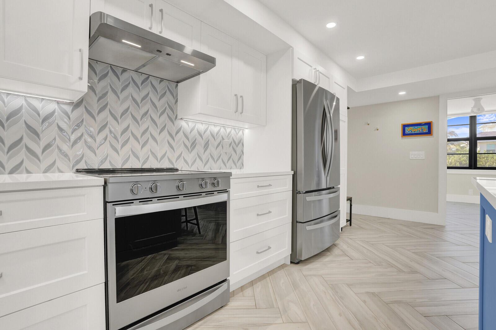 JUNO BY THE SEA NORTH THE - Residential