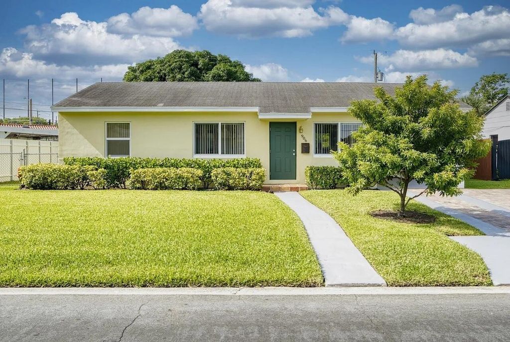 Photo of 906 Lytle Street, West Palm Beach, FL 33405 (MLS # R11123824)
