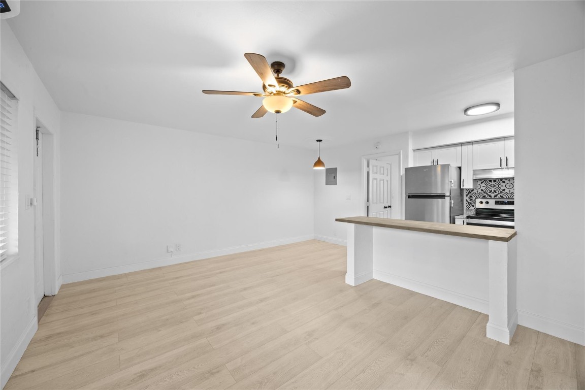 RIVERSIDE - Residential Lease