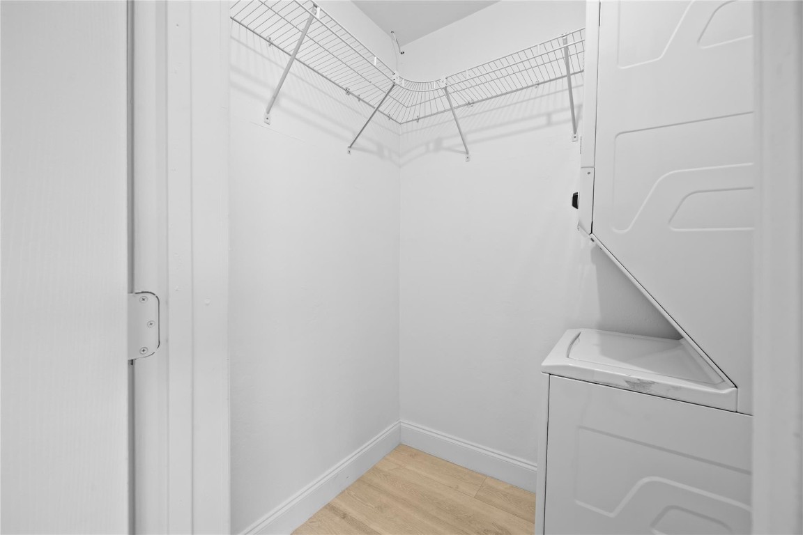 RIVERSIDE - Residential Lease