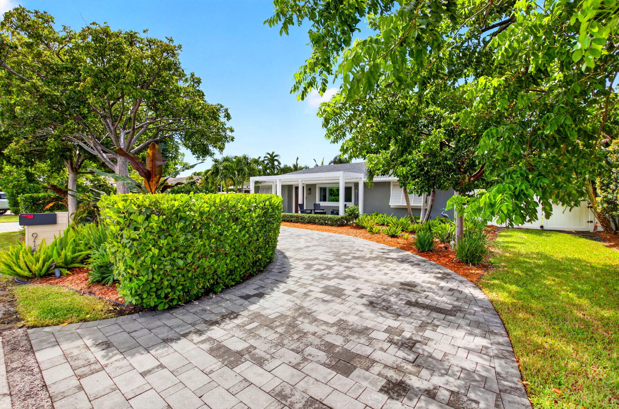 916 SW 36TH Court