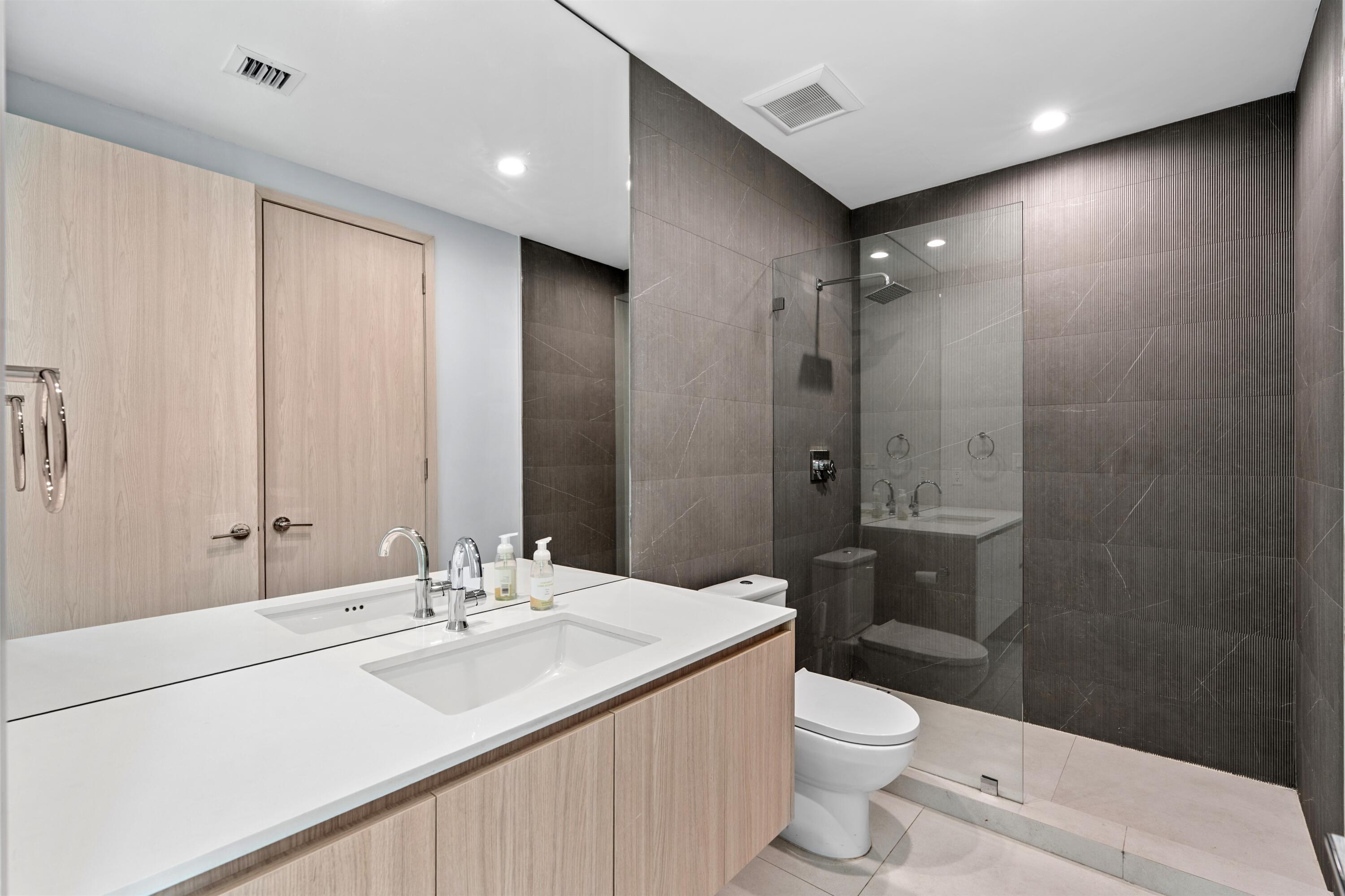 CROISSANT PARK RIVER SEC - Residential