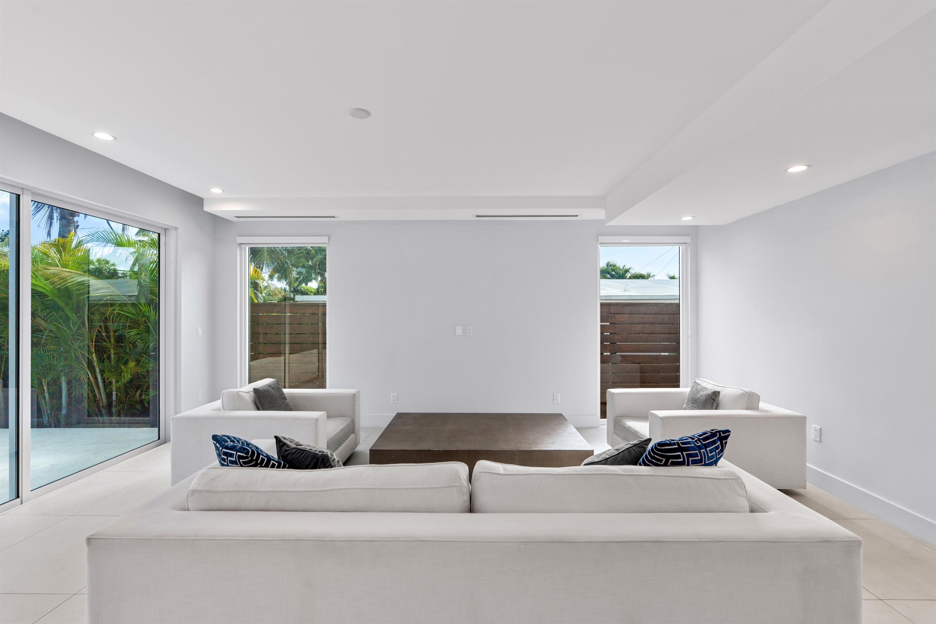 CROISSANT PARK RIVER SEC - Residential