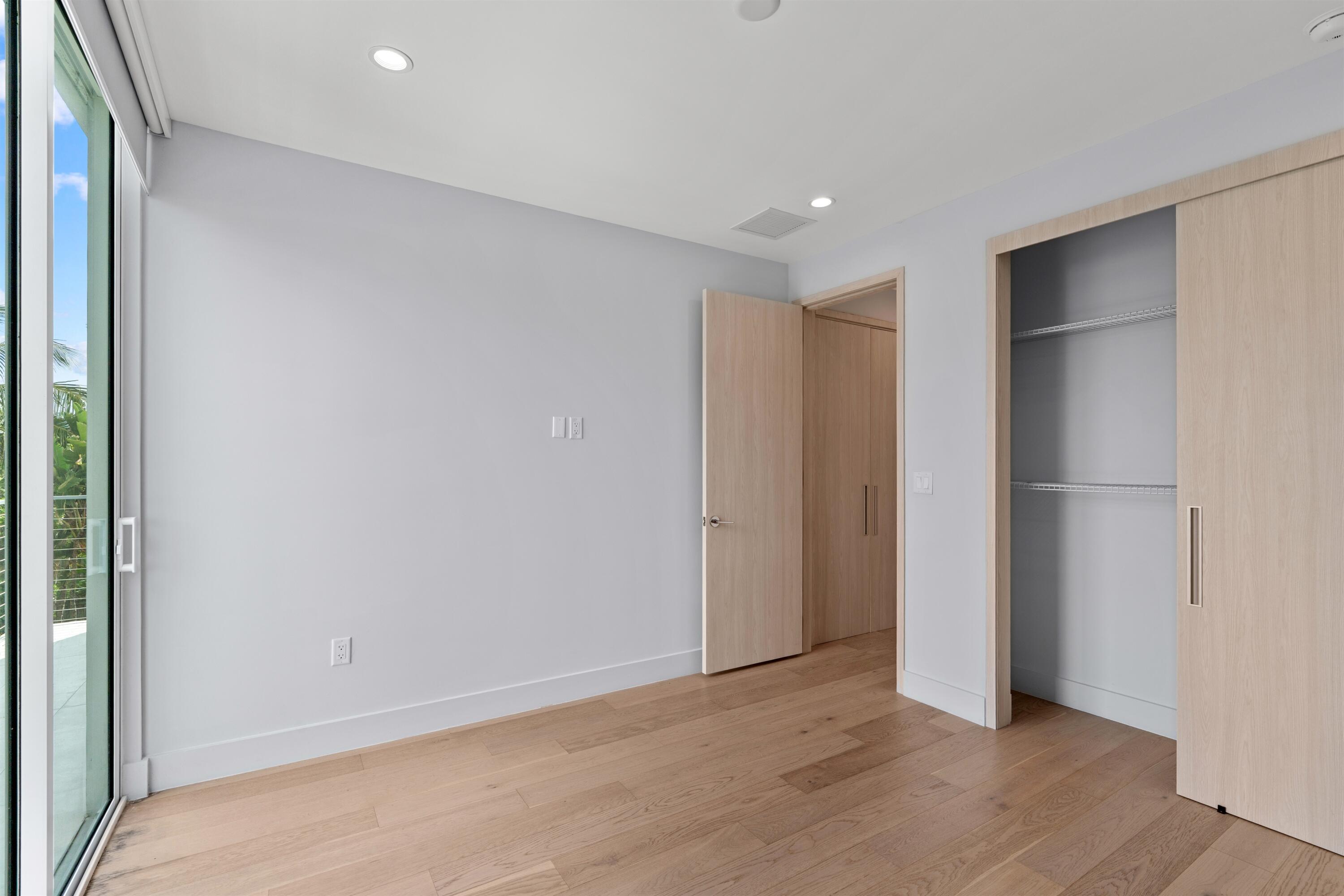 CROISSANT PARK RIVER SEC - Residential