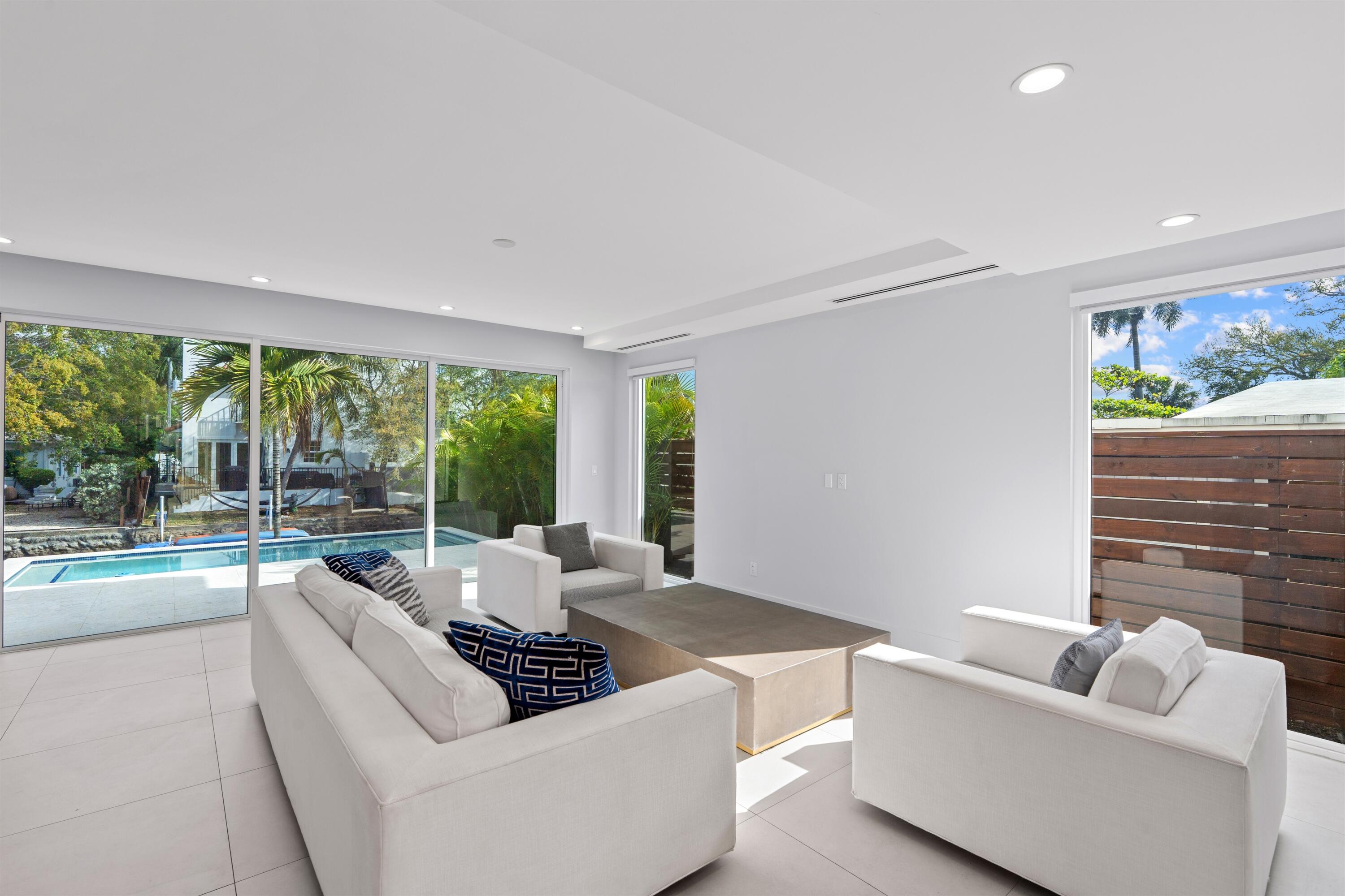 CROISSANT PARK RIVER SEC - Residential