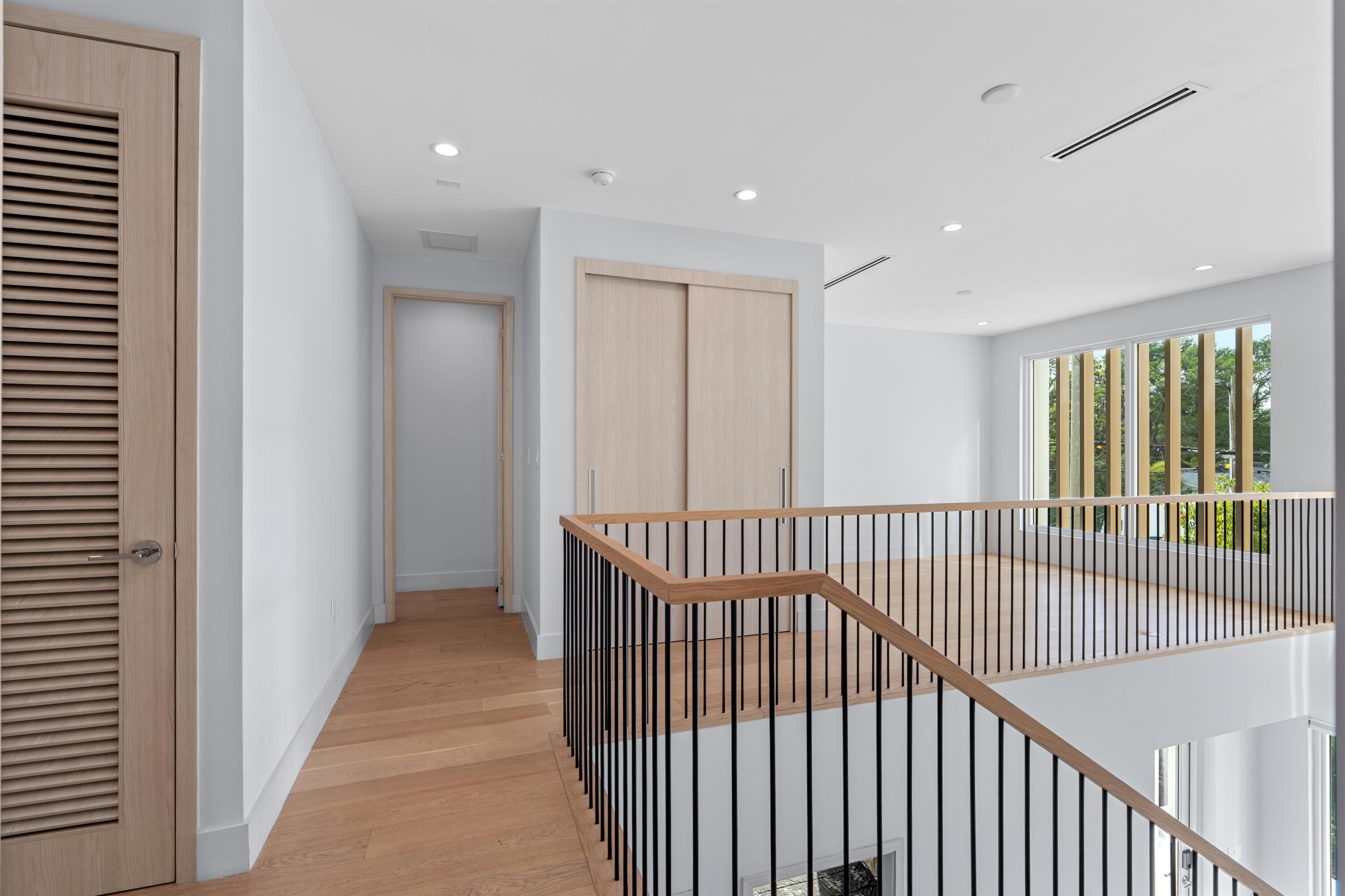 CROISSANT PARK RIVER SEC - Residential