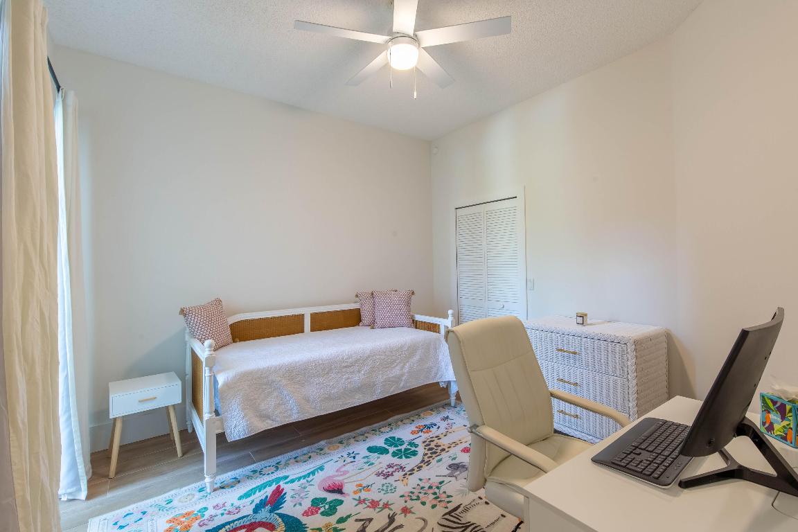 CHUKKER COVE P B POLO & CNTRY CLUB WELLINGTON - Residential