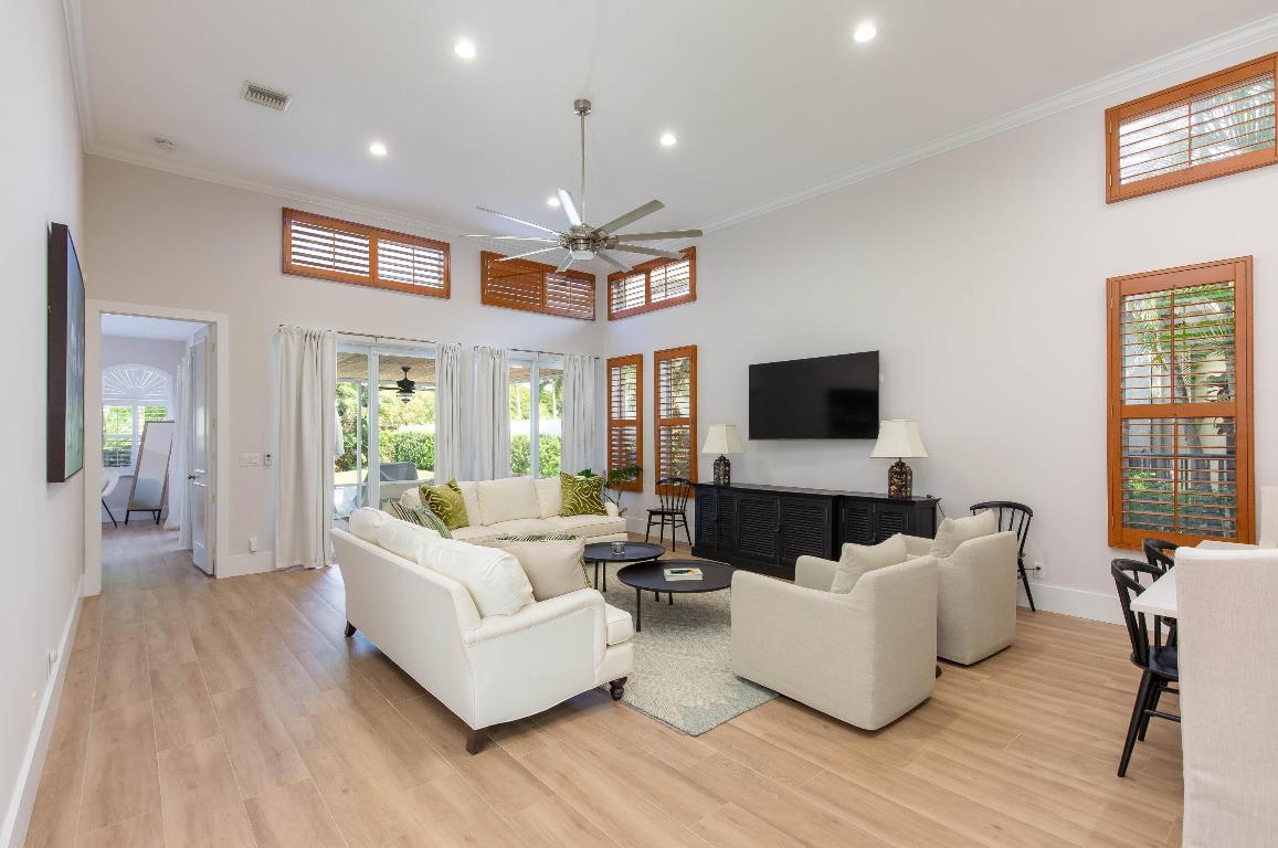 CHUKKER COVE P B POLO & CNTRY CLUB WELLINGTON - Residential