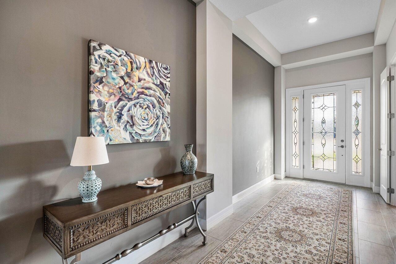 ANCIENT TREE - Residential