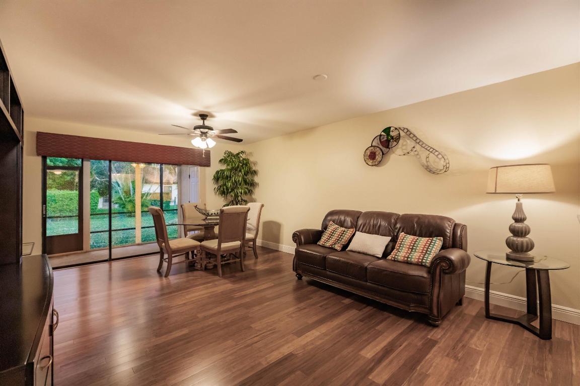 VILLAS OF WILLOW BEND - Residential