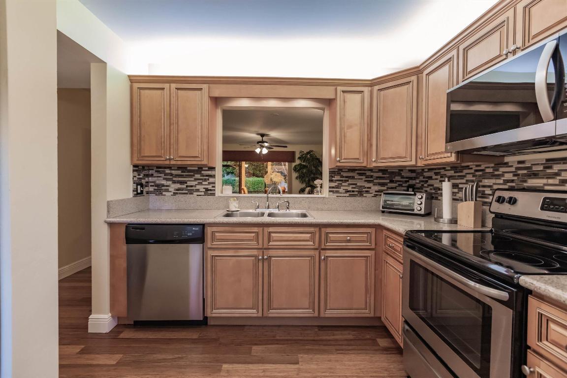 VILLAS OF WILLOW BEND - Residential